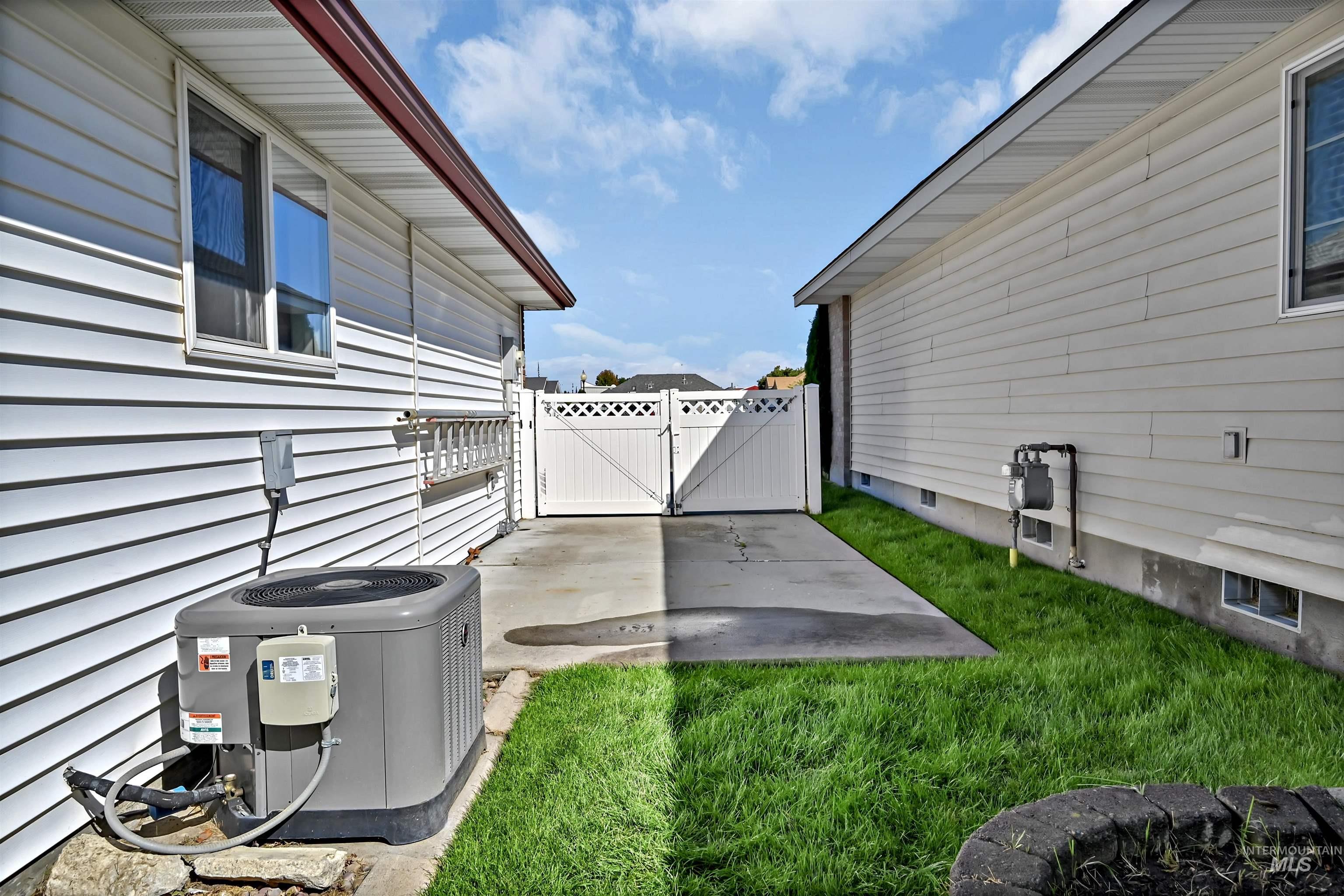 112 Country Lane Loop Property Photo 18