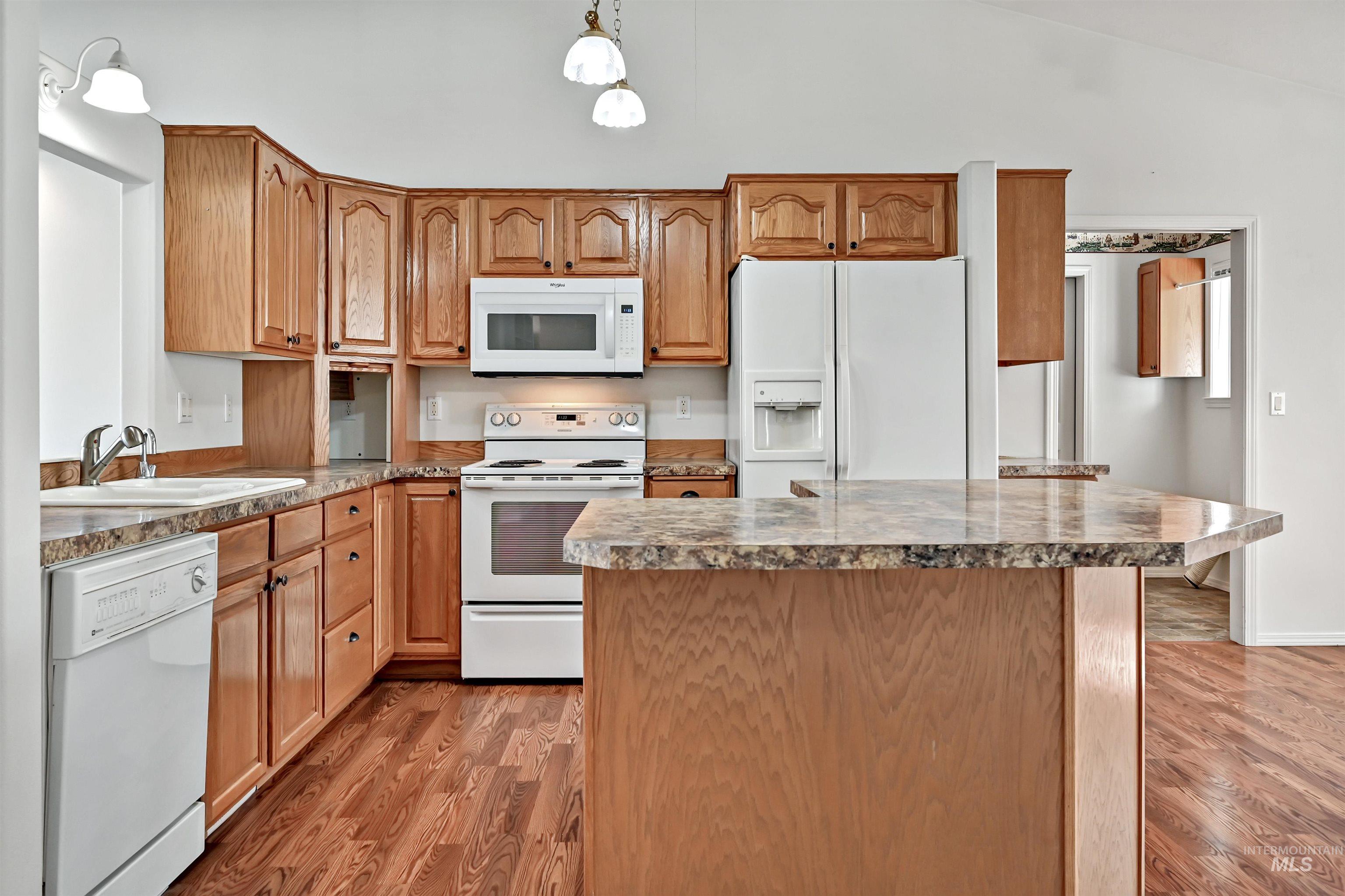 112 Country Lane Loop Property Photo 22