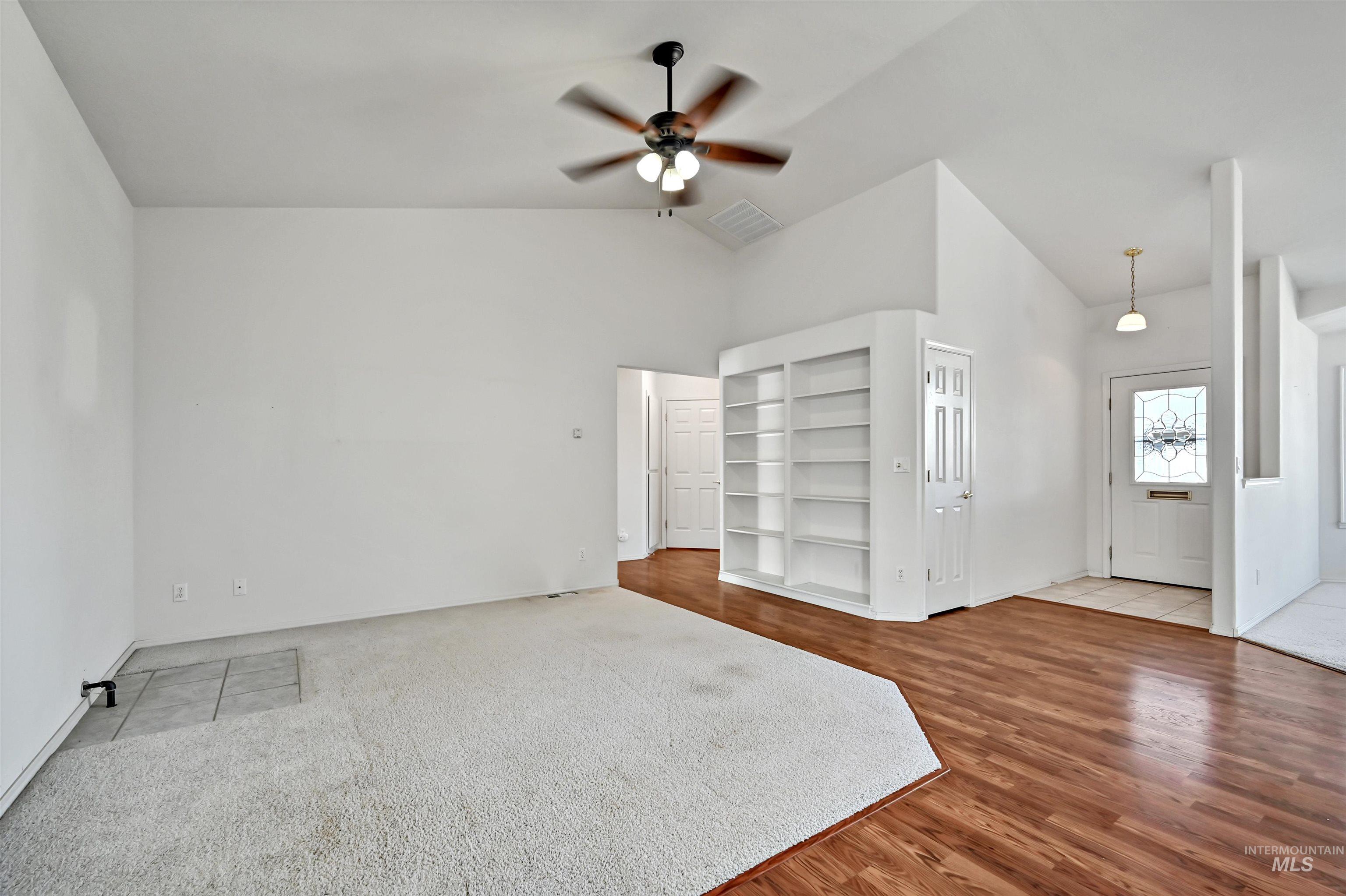 112 Country Lane Loop Property Photo 28