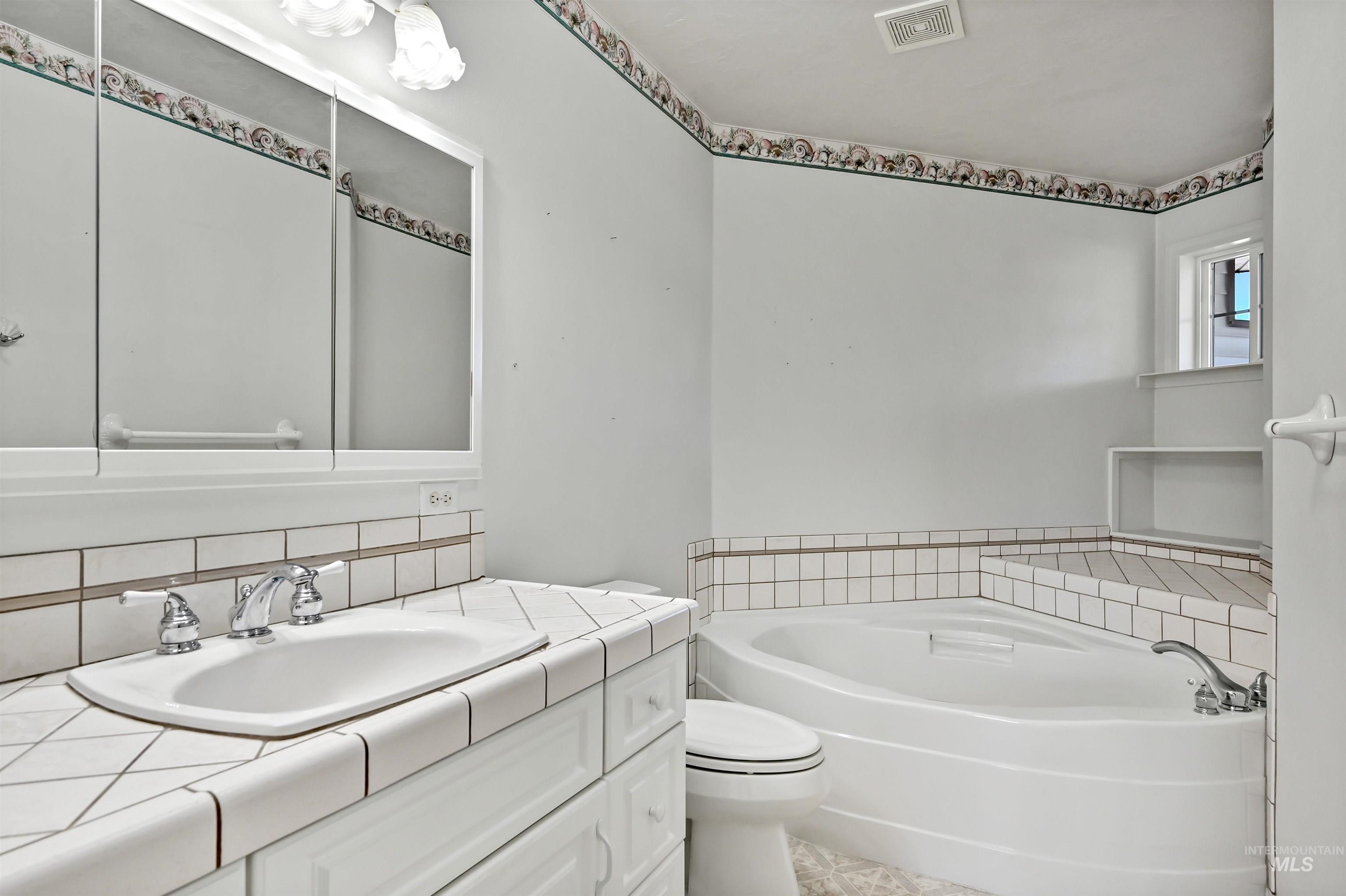 112 Country Lane Loop Property Photo 35