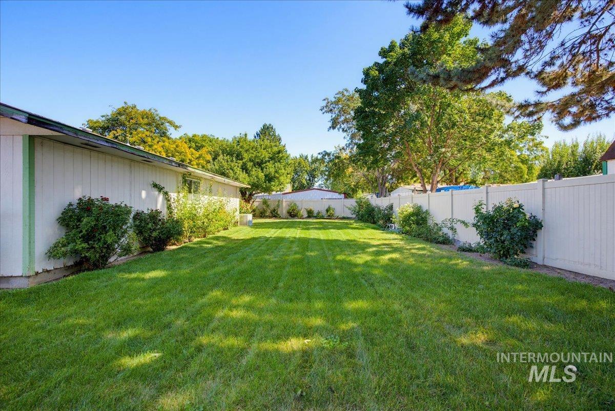 2415 E Colorado Ave Property Photo 8