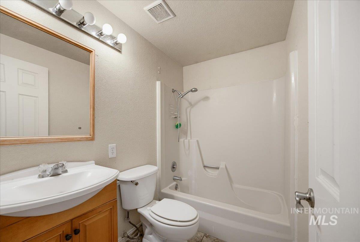 2415 E Colorado Ave Property Photo 10
