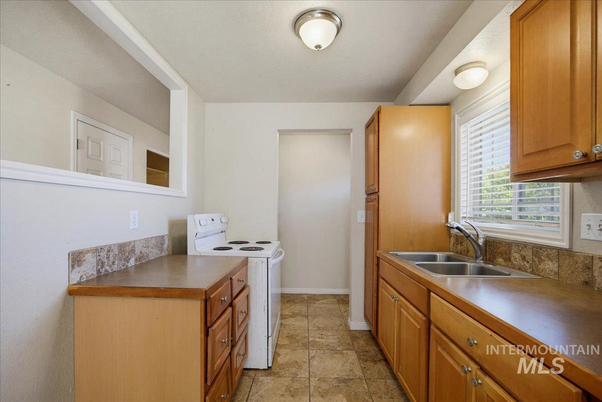 2415 E Colorado Ave Property Photo 16