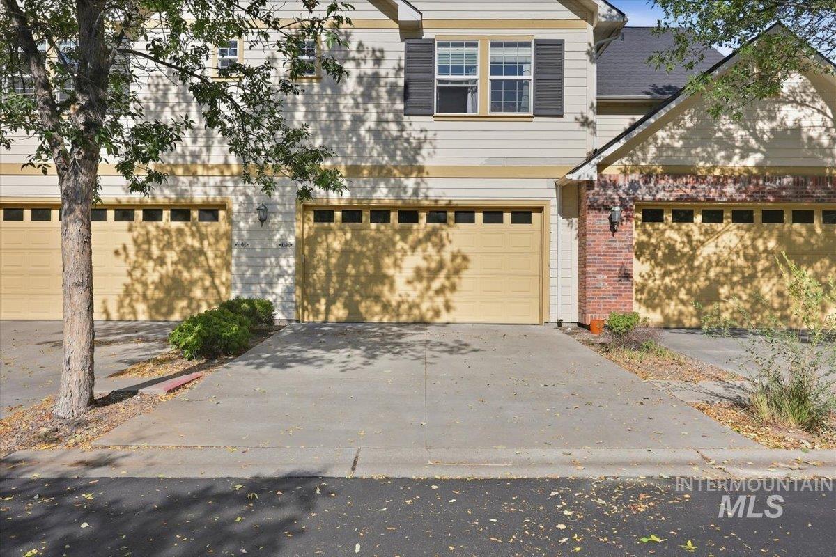 1144 E Winding Creek Dr Property Photo 27