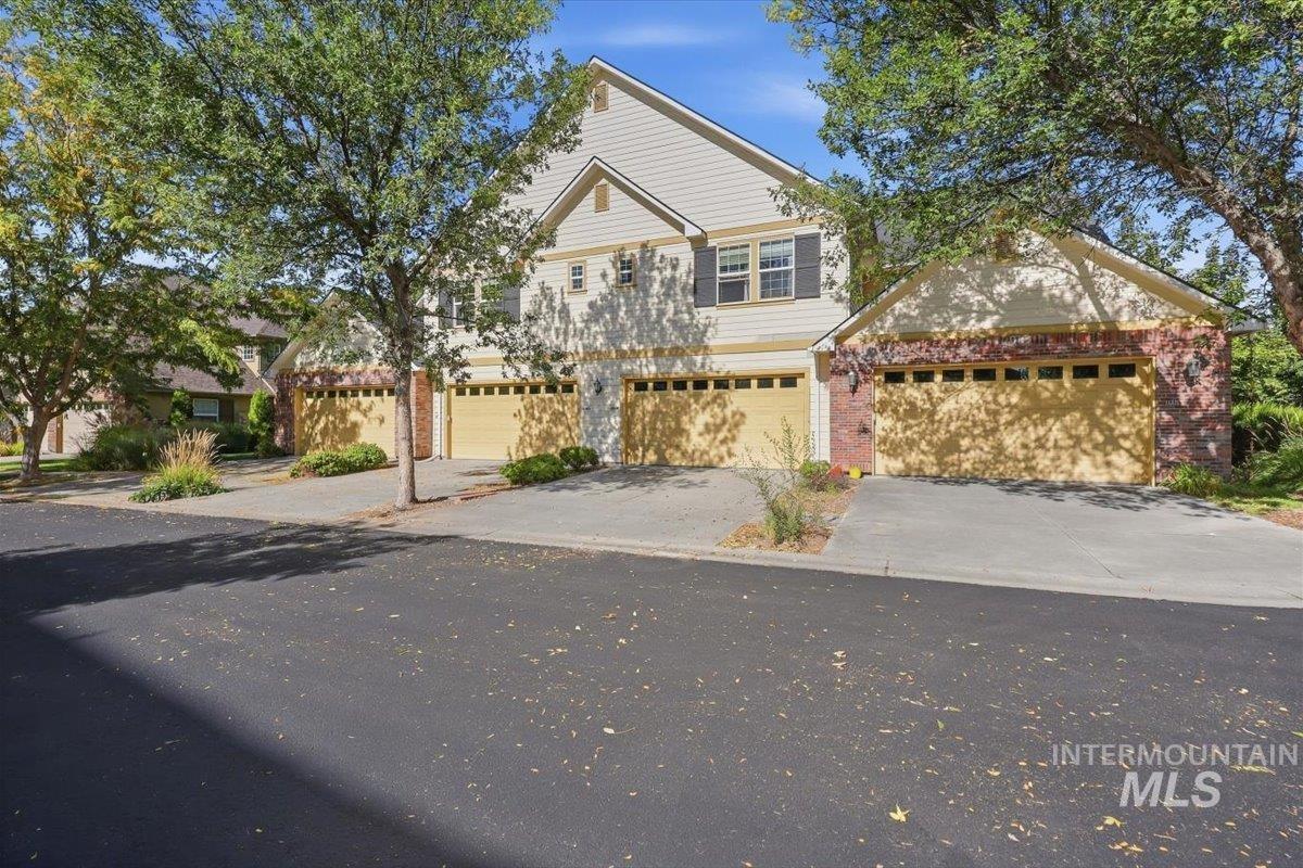 1144 E Winding Creek Dr Property Photo 28