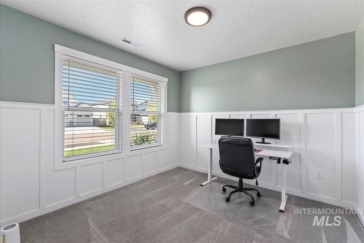 17296 N Nightjar Way Property Photo 13