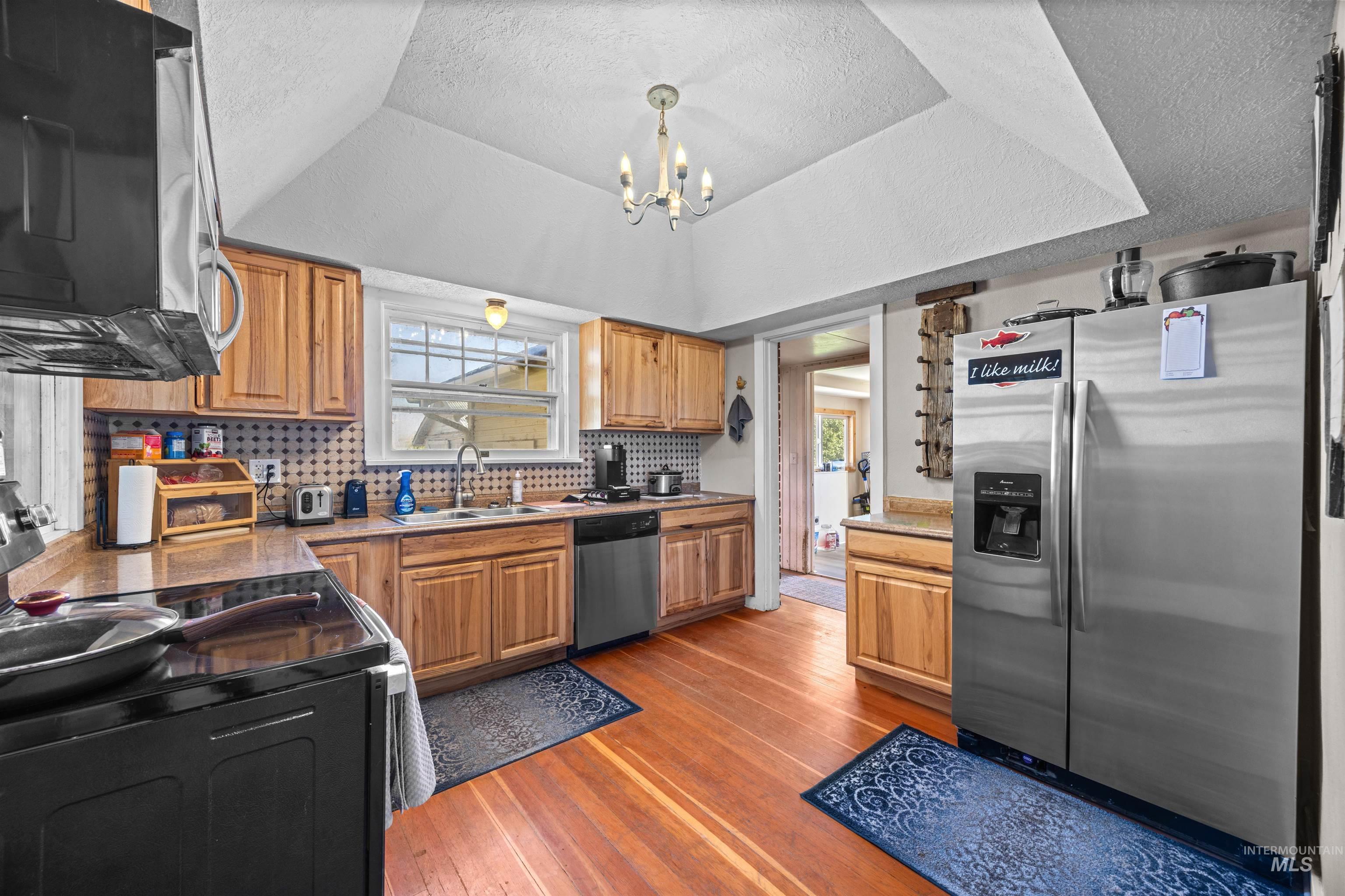 4574 Bennett Rd Property Photo 4