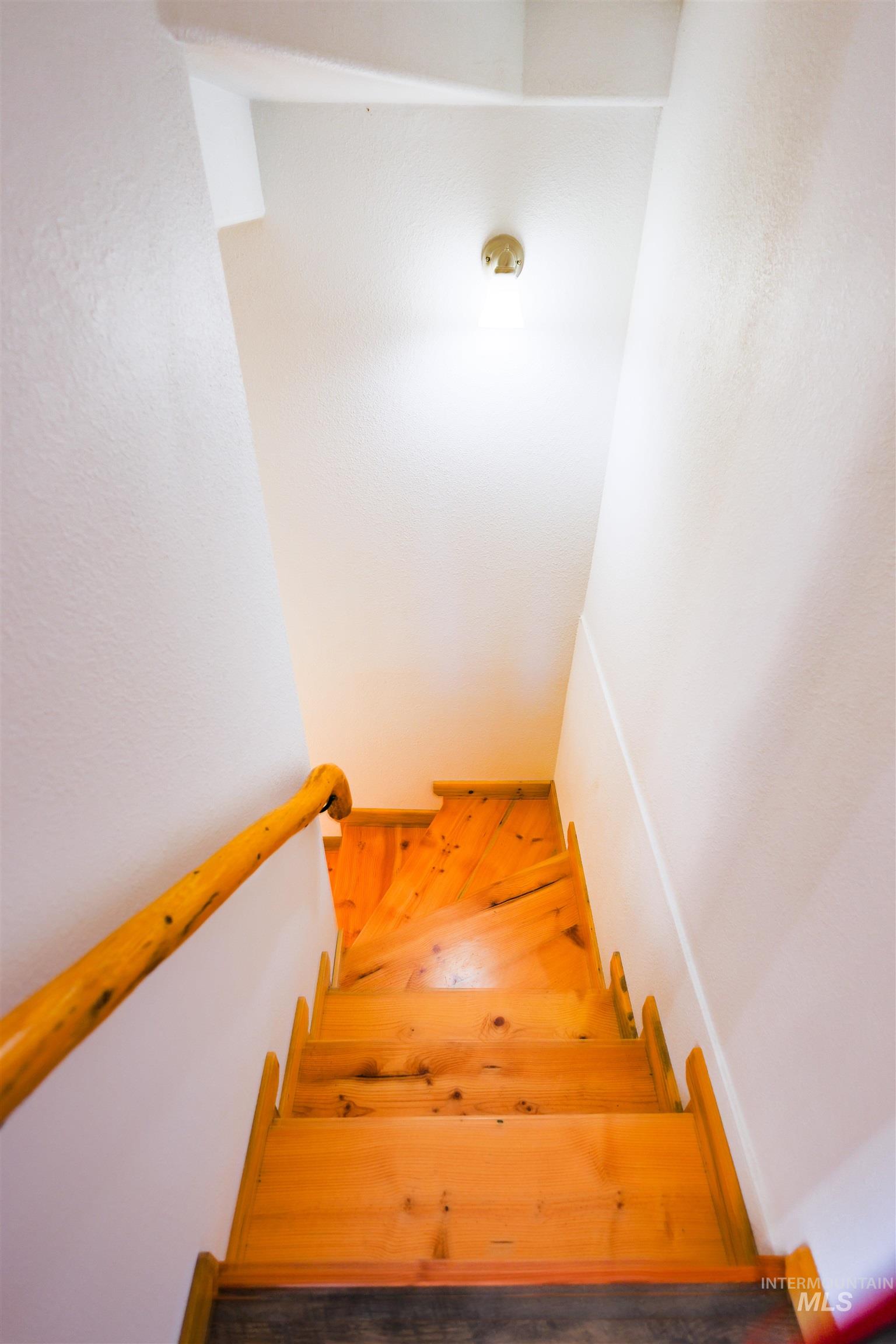 2391 Glenwood Rd Property Photo 22