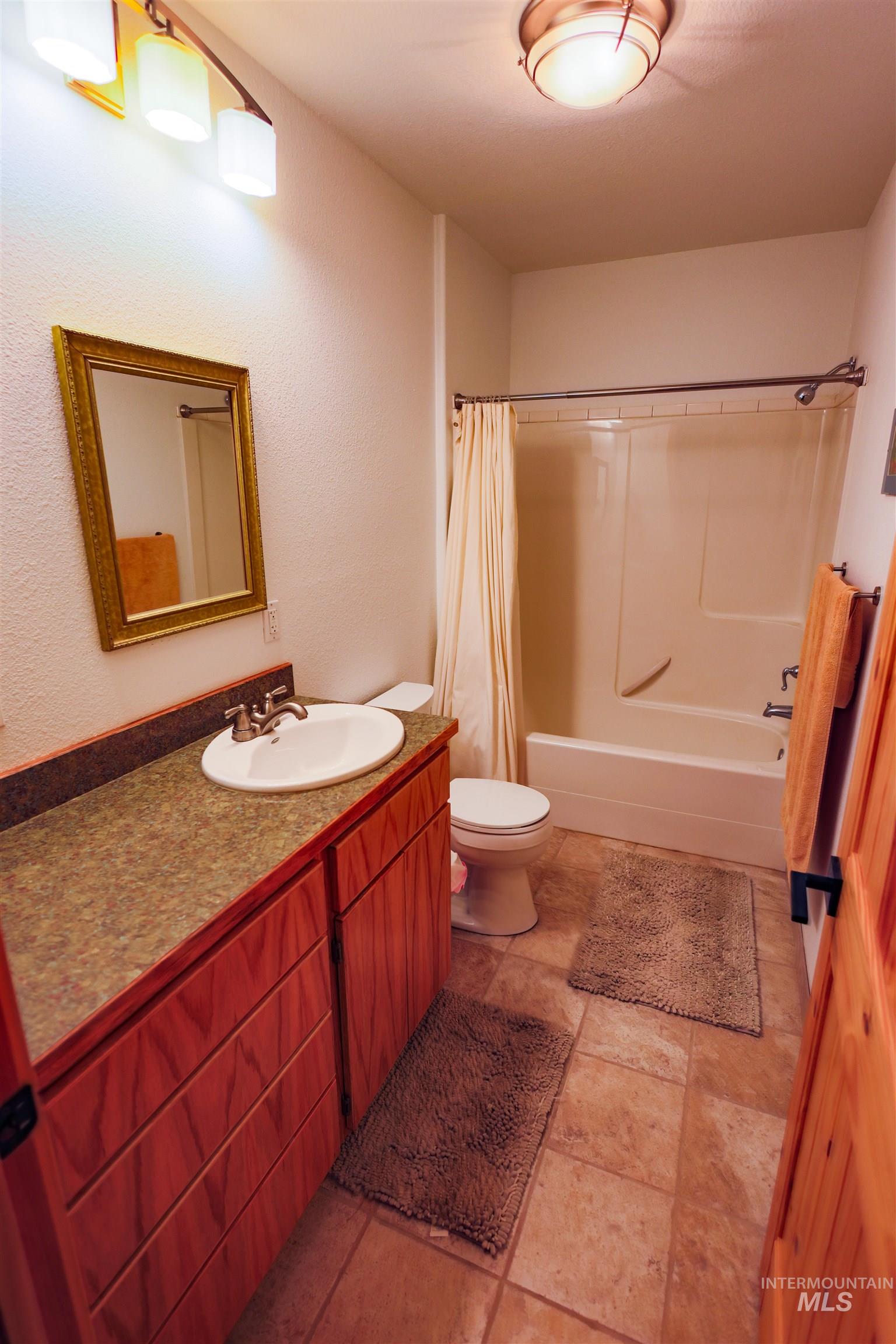 2391 Glenwood Rd Property Photo 26
