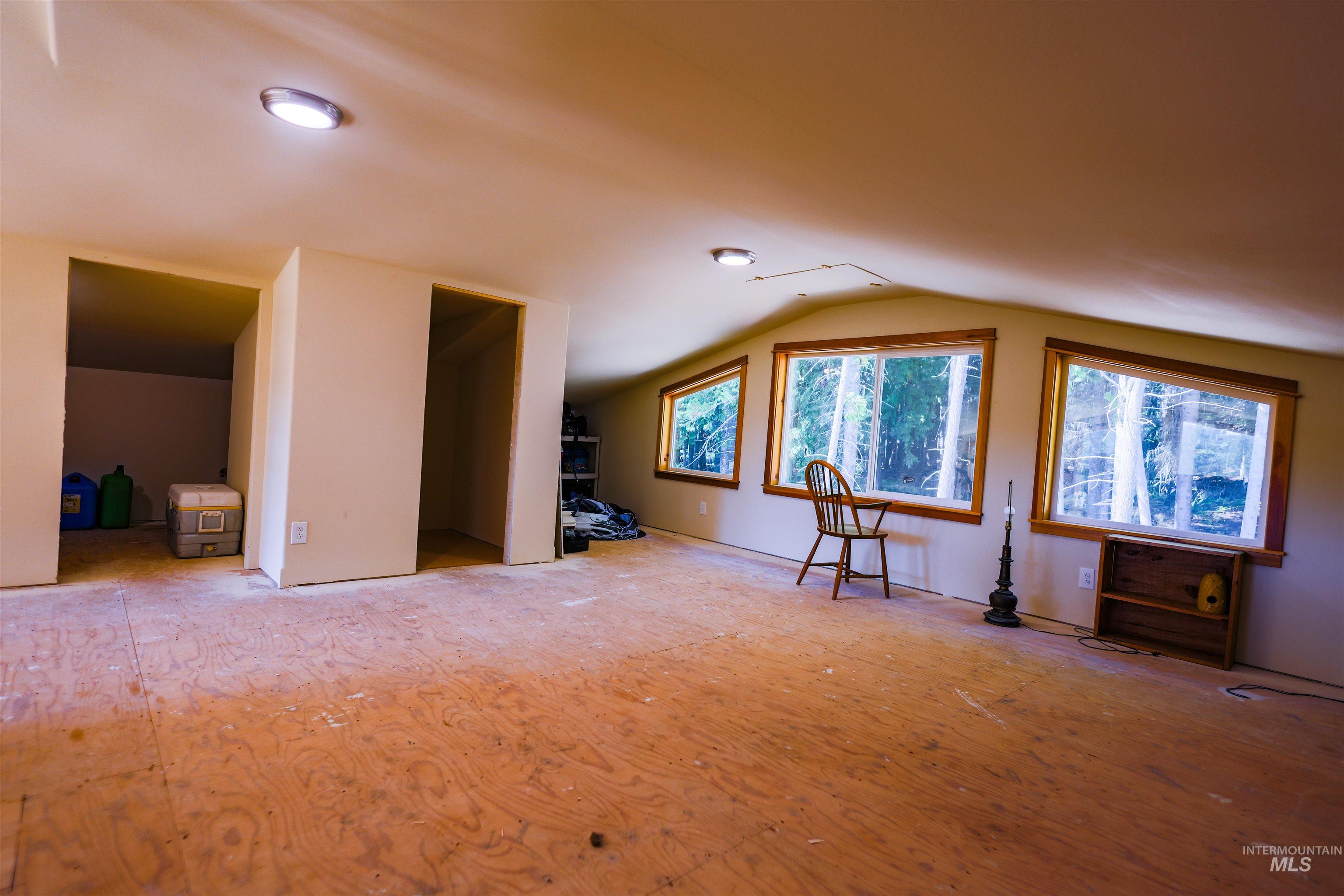 2391 Glenwood Rd Property Photo 29