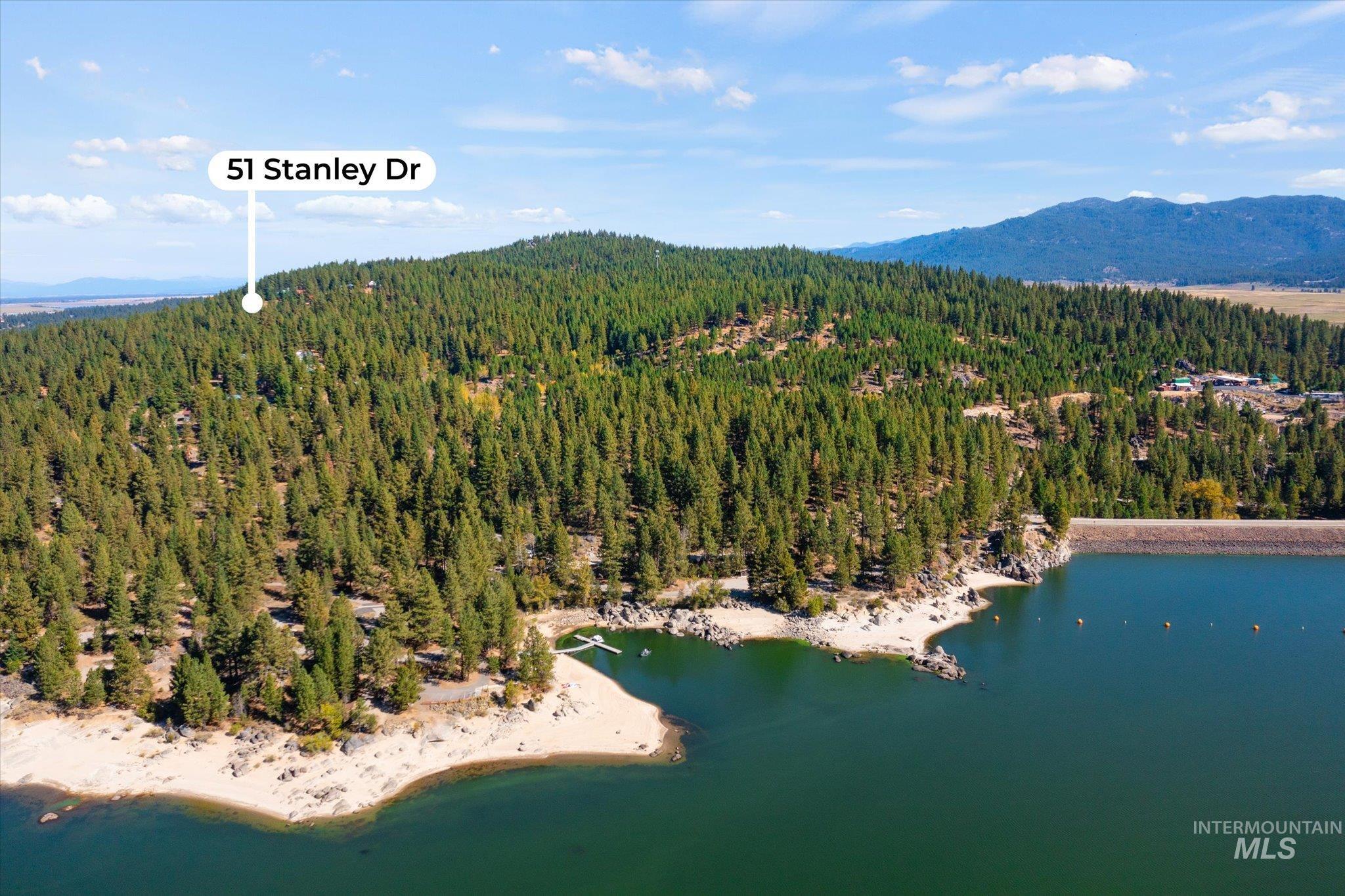 51 Stanley Dr Property Photo 1
