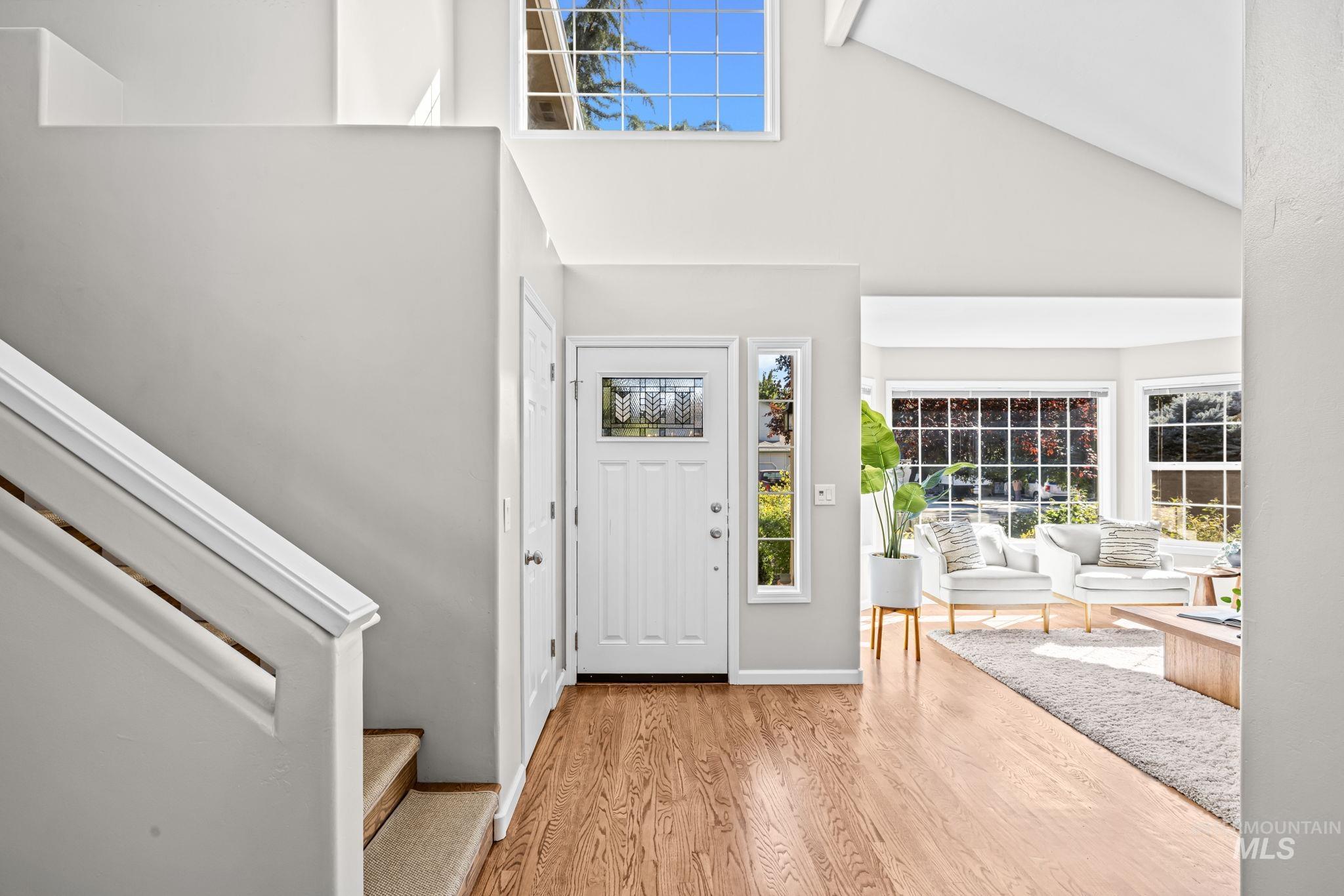 14026 W Bunkerhill St Property Photo 3