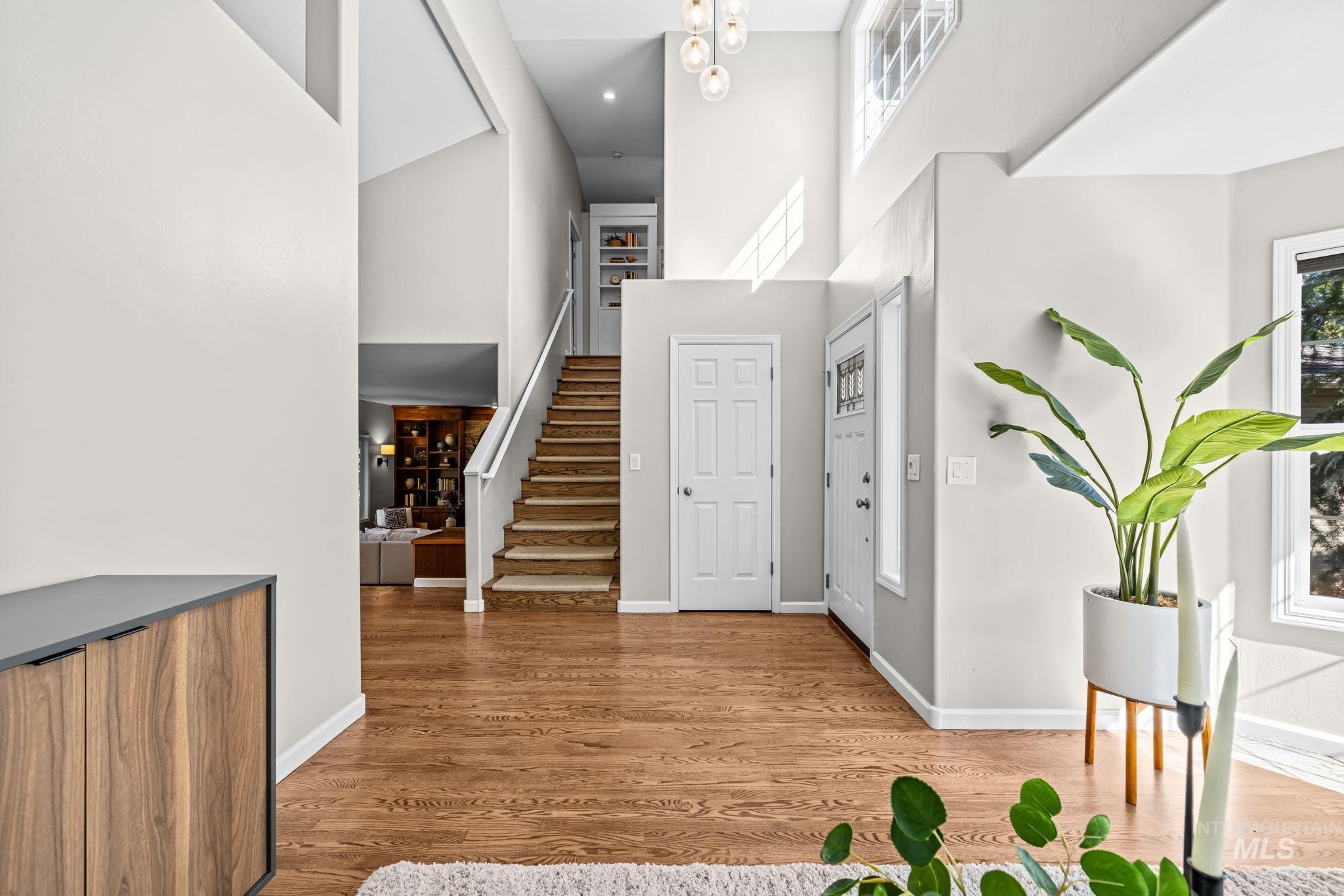14026 W Bunkerhill St Property Photo 28