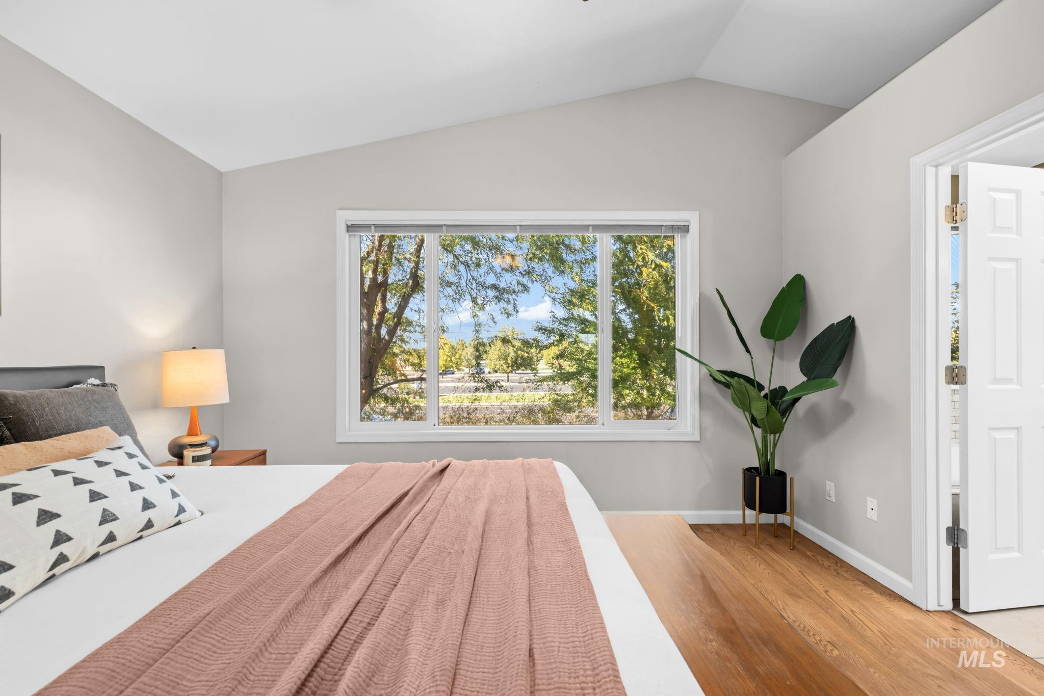 14026 W Bunkerhill St Property Photo 31