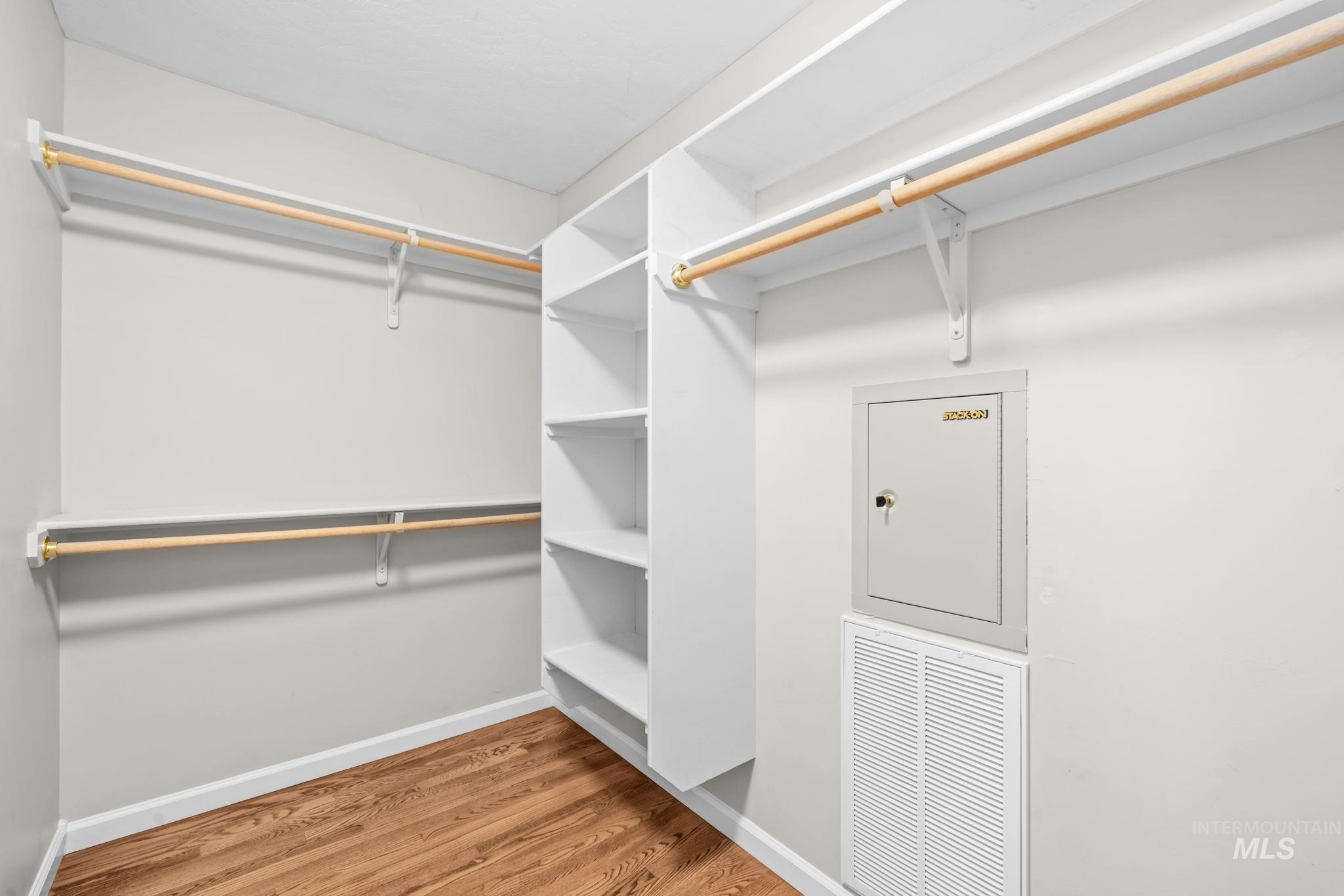 14026 W Bunkerhill St Property Photo 36
