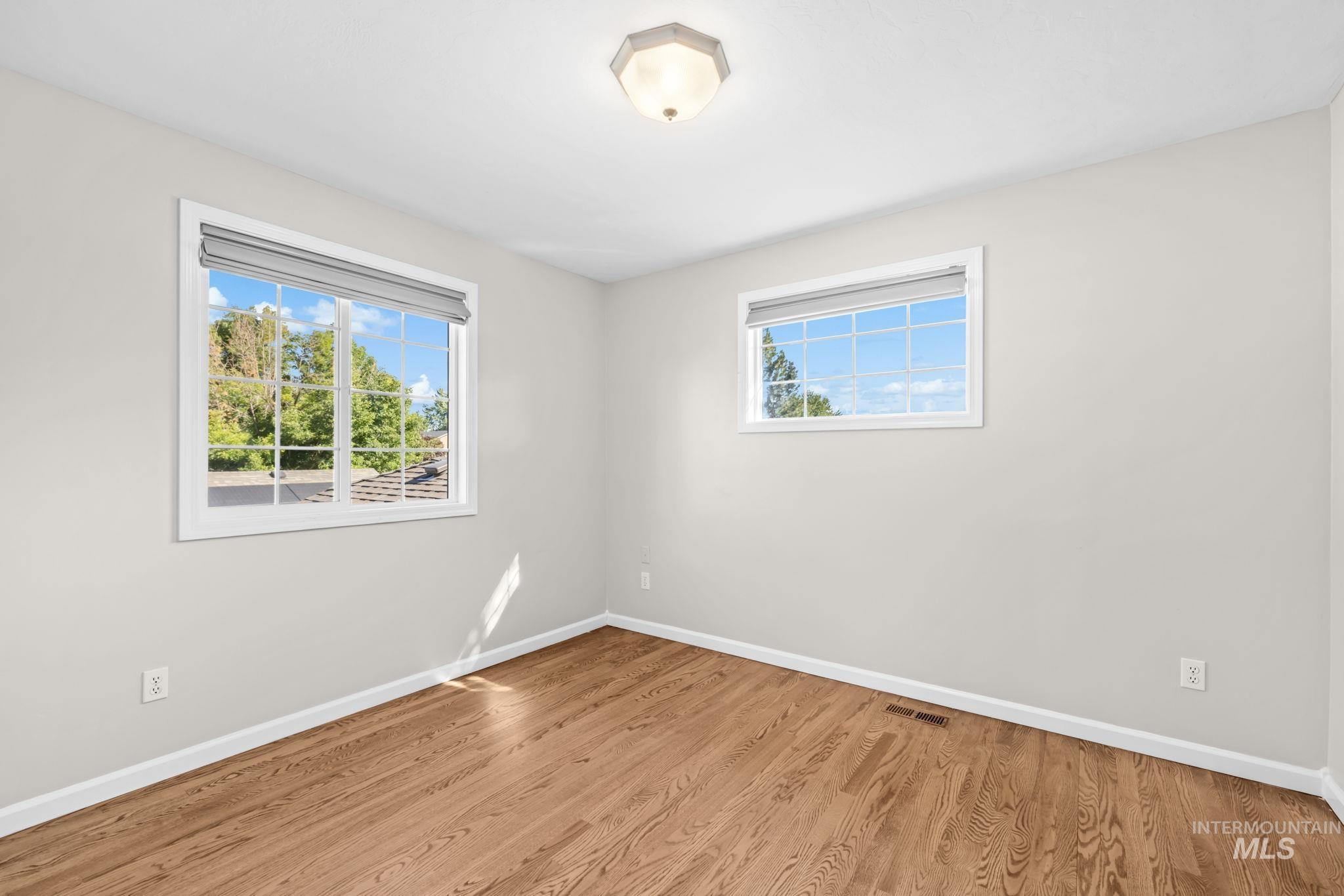14026 W Bunkerhill St Property Photo 38