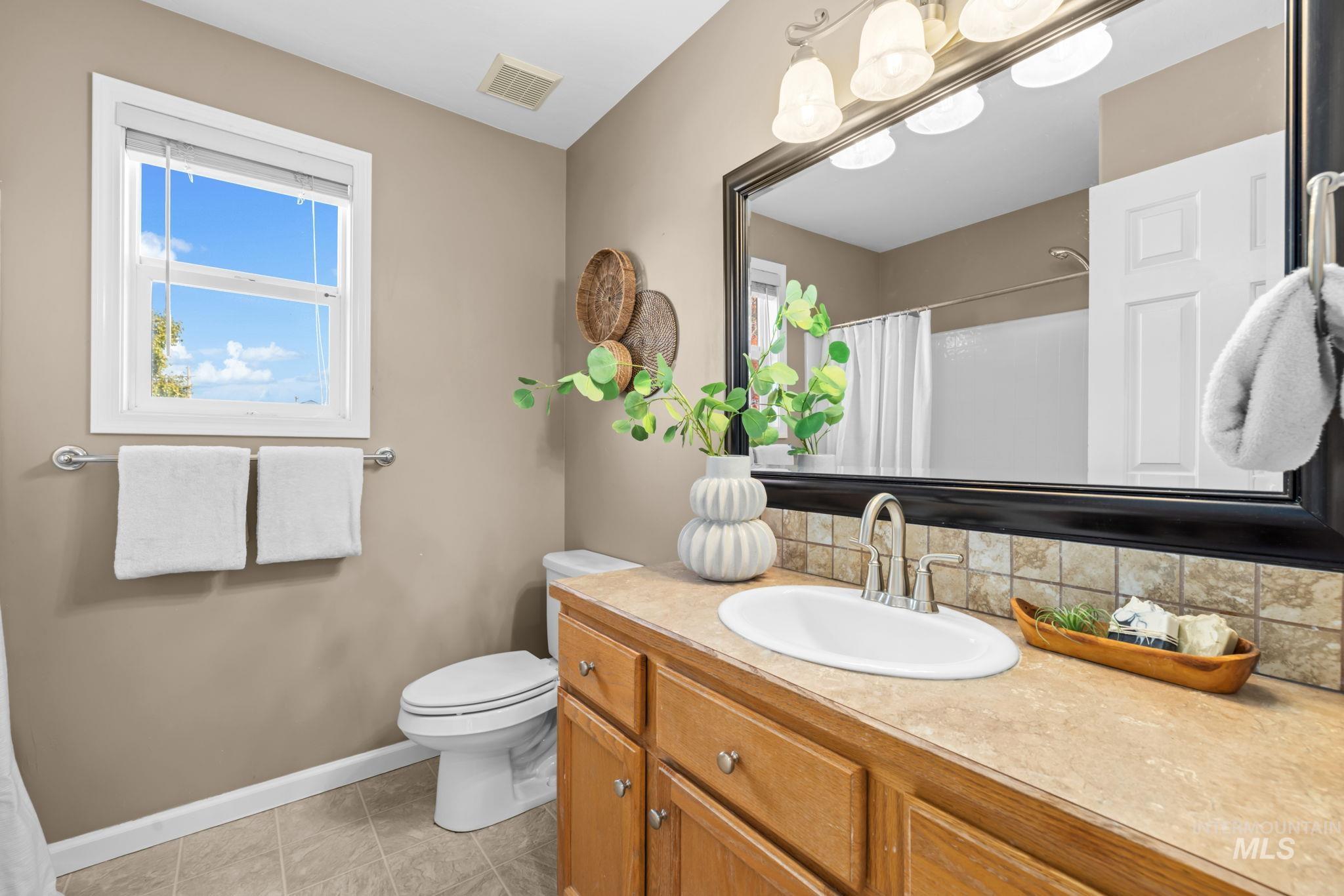 14026 W Bunkerhill St Property Photo 40