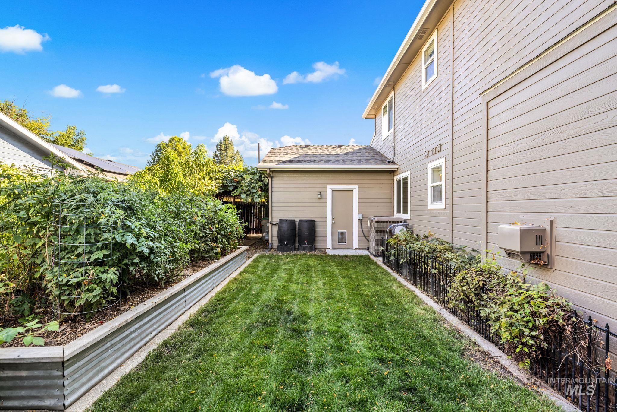 14026 W Bunkerhill St Property Photo 44
