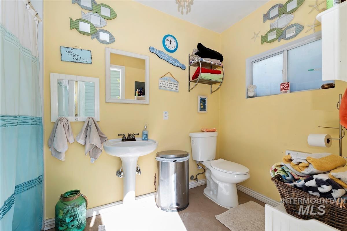 6751 N Barney Lane Property Photo 41