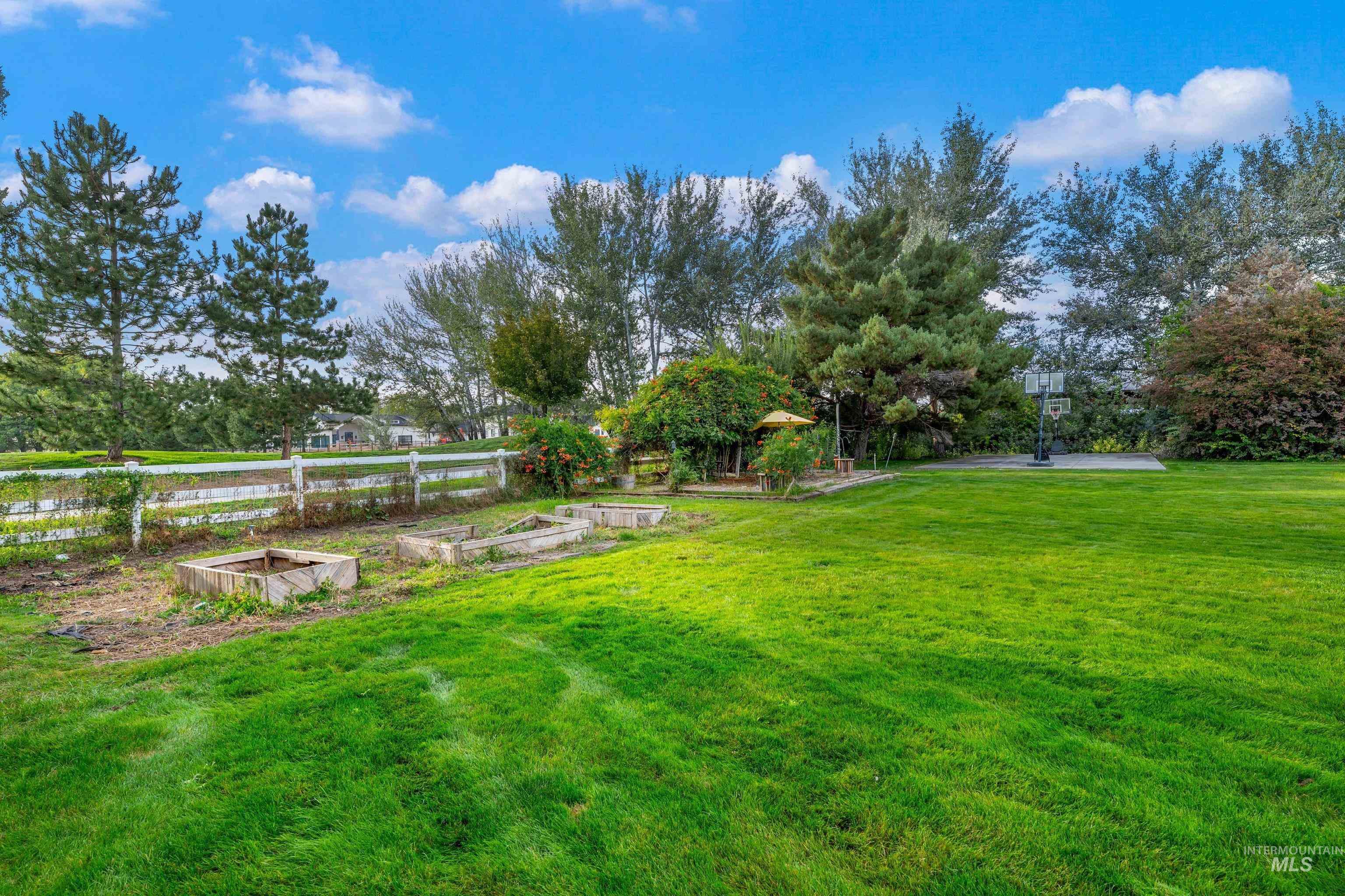 6751 N Barney Lane Property Photo 45