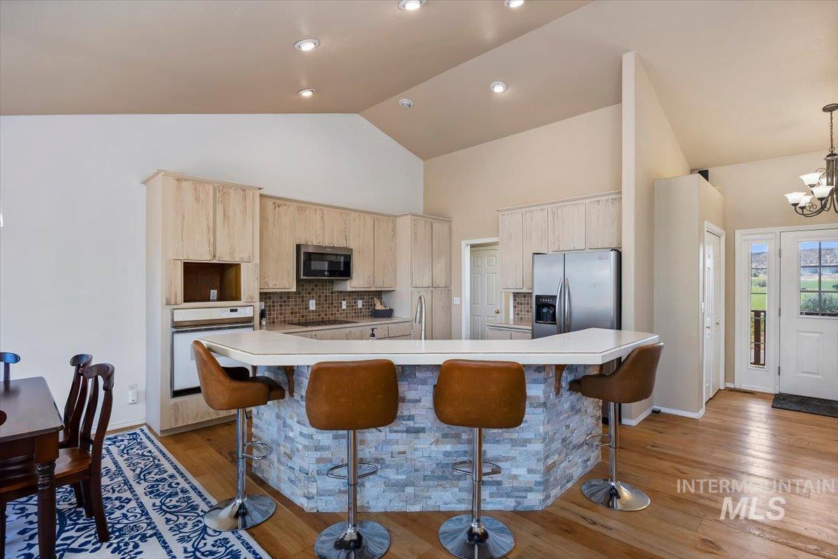 1354 E 4400 N Property Photo 17