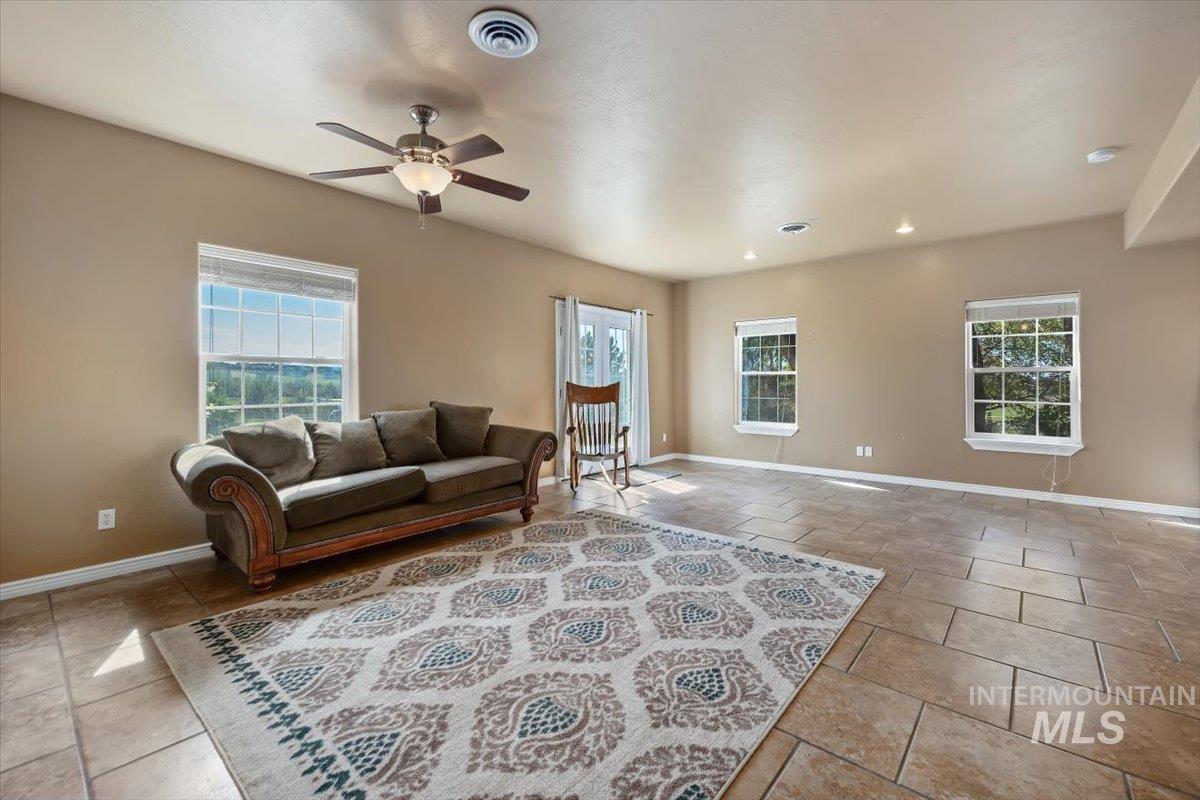 1354 E 4400 N Property Photo 29