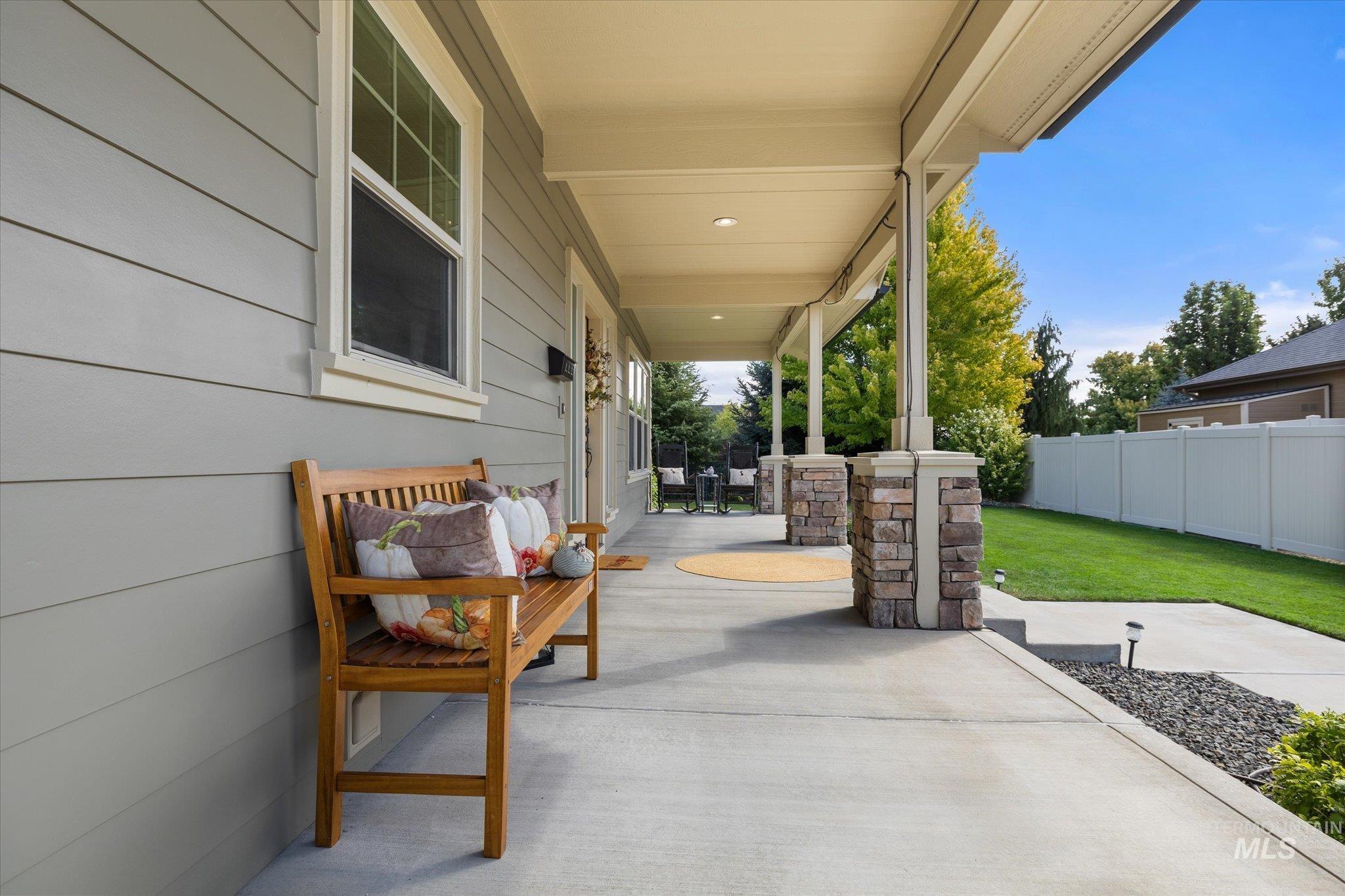 11470 S Cross Slope Pl Property Photo 5