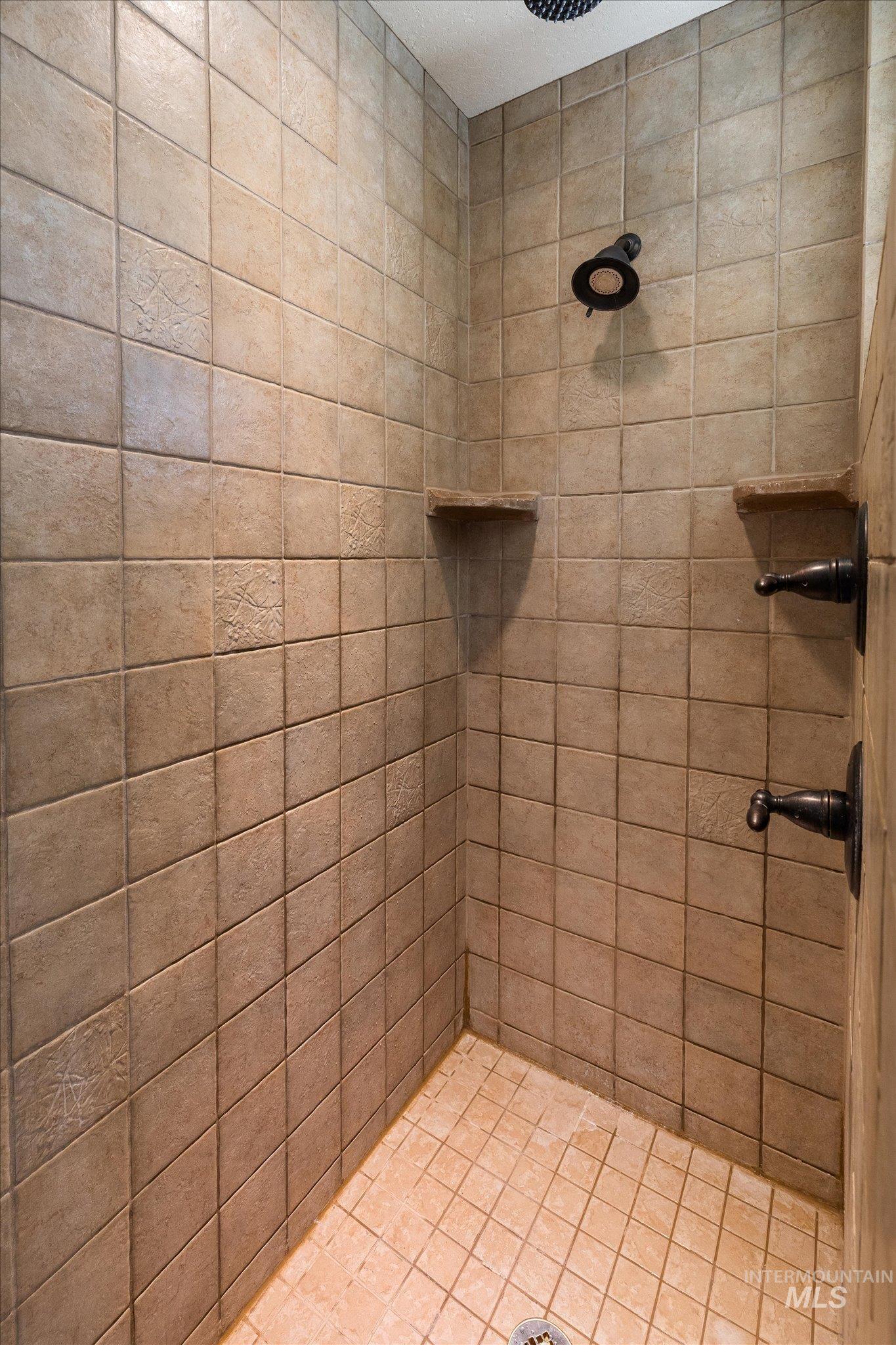 11470 S Cross Slope Pl Property Photo 28