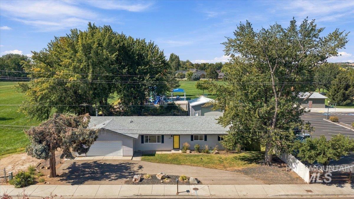 645 N Star Rd Property Photo 4
