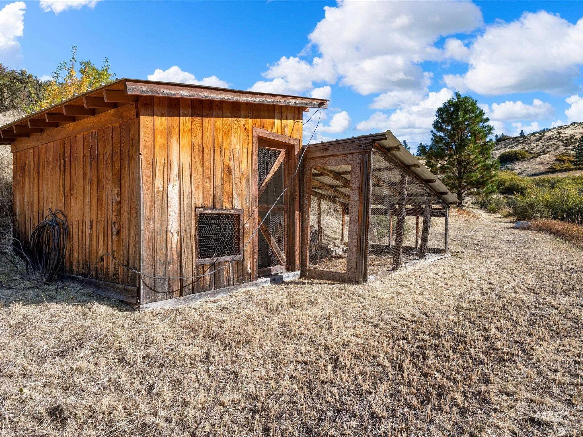 2466 Hwy 95 Property Photo 22