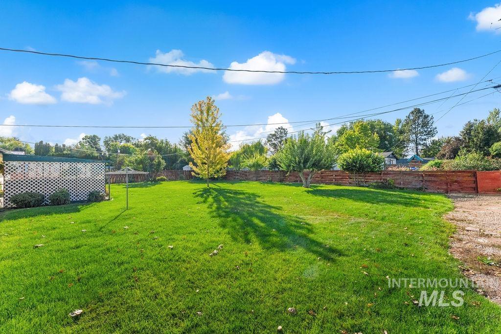 127 W Mckinley Property Photo 12
