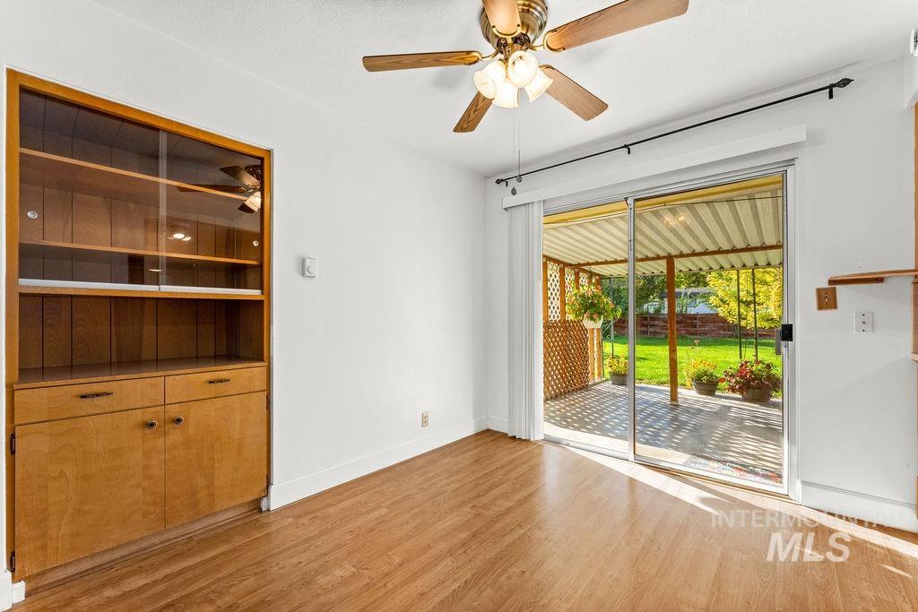 127 W Mckinley Property Photo 20