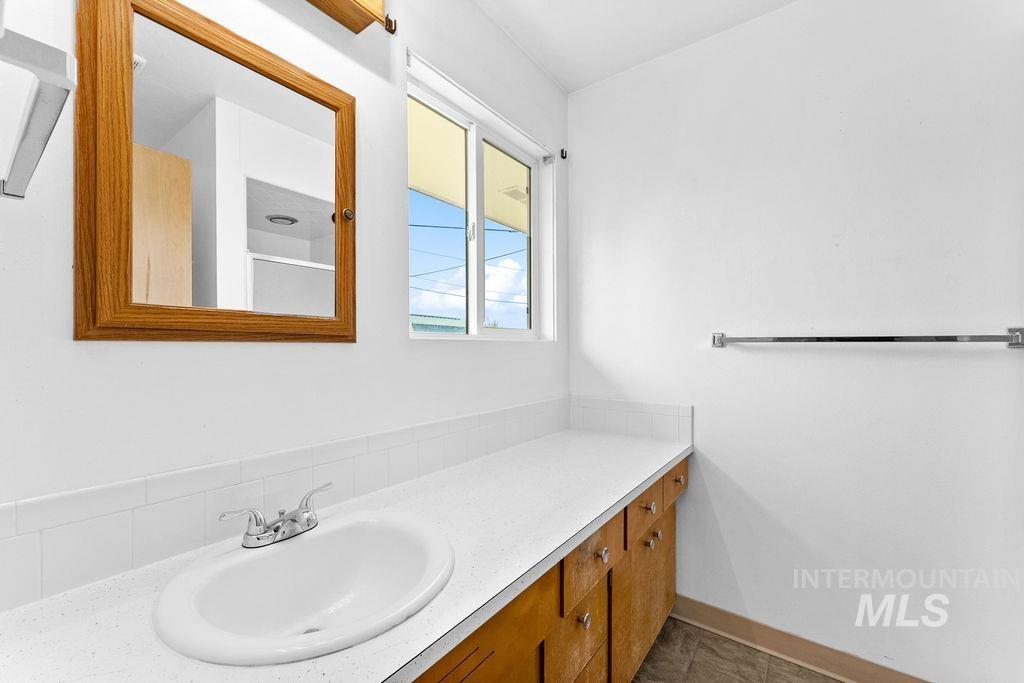 127 W Mckinley Property Photo 32