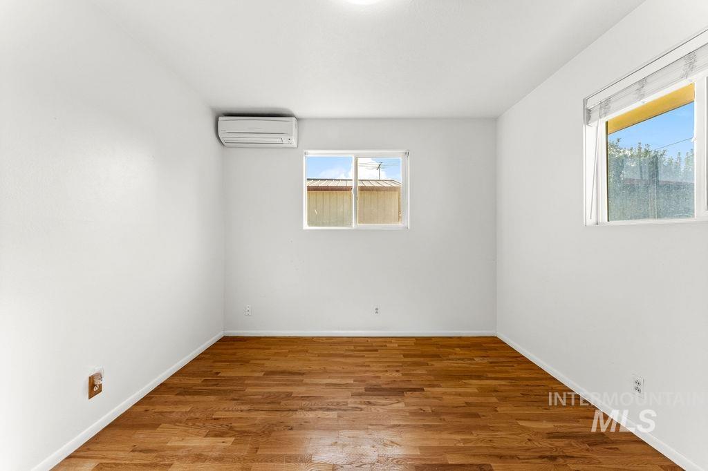 127 W Mckinley Property Photo 36