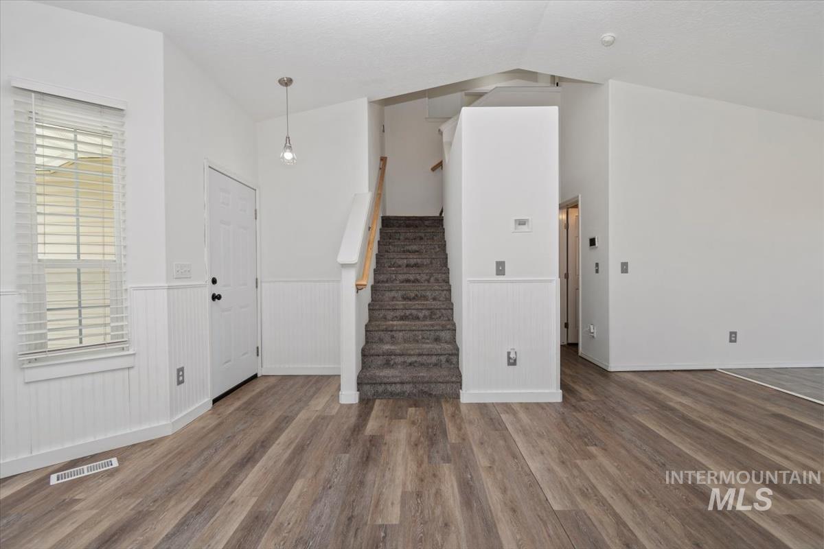 3915 N Abbott St Property Photo 8