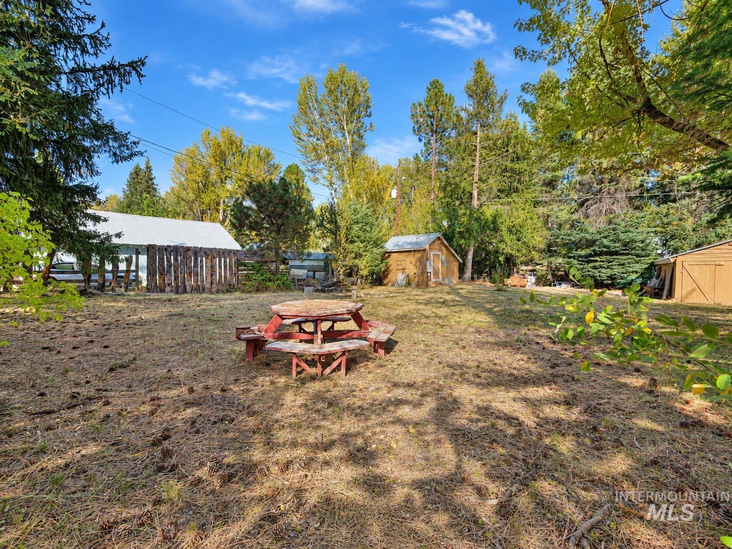 116 Cottonwood St. Property Photo 3
