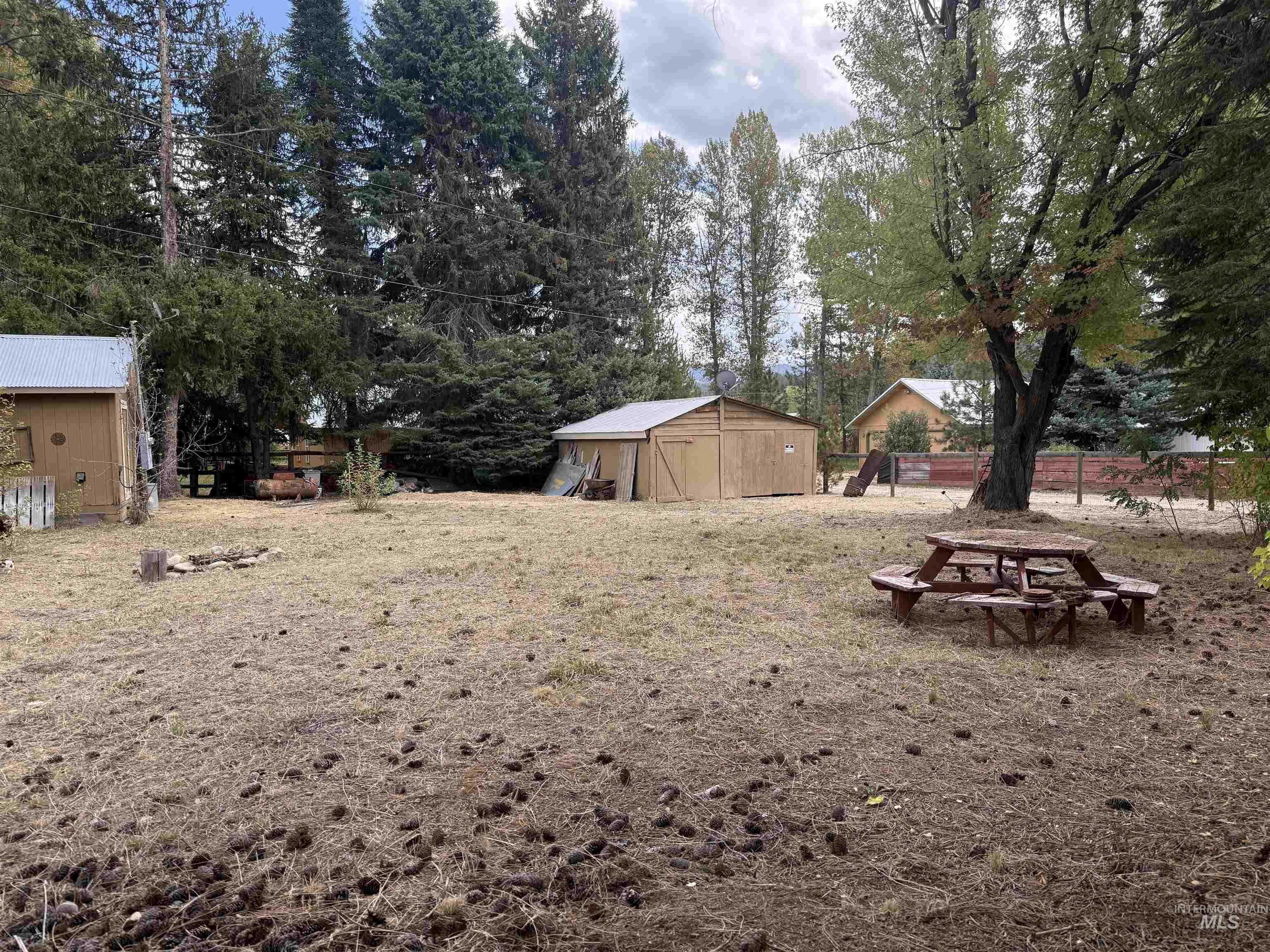 116 Cottonwood St. Property Photo 4