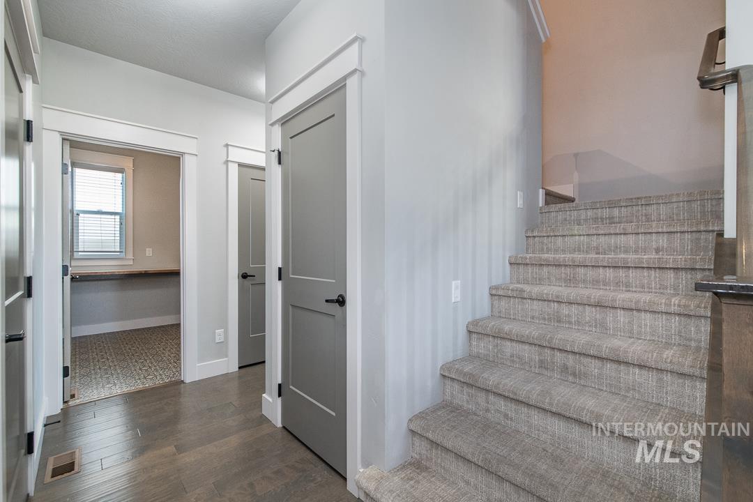 3349 E Girdner Dr Property Photo 17