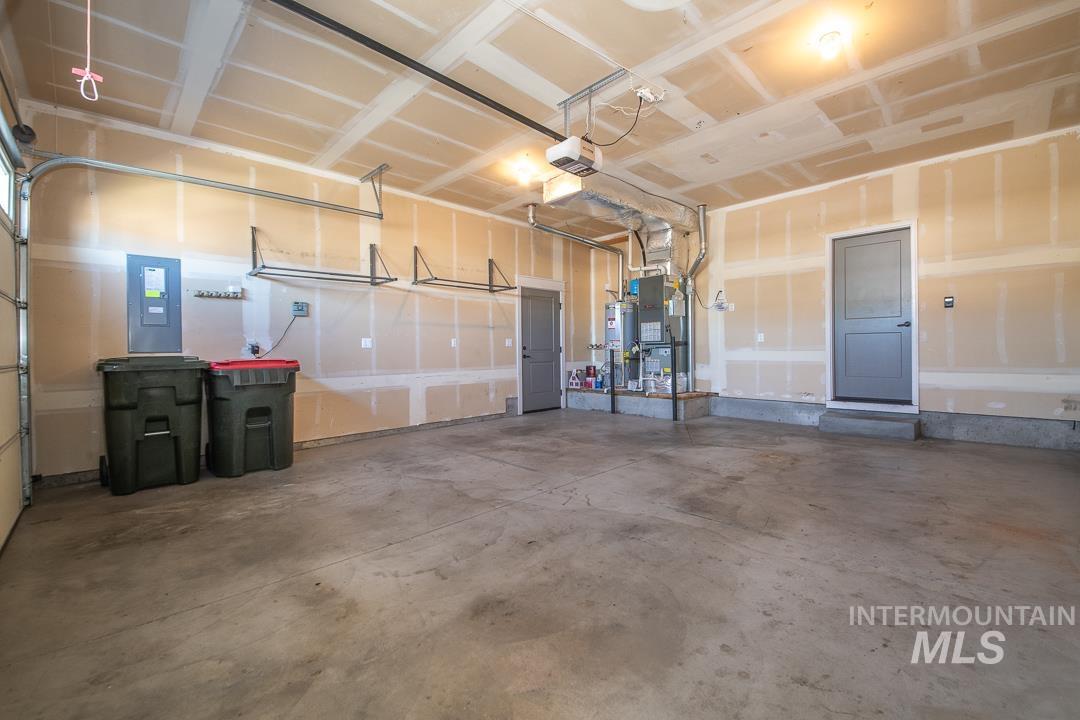 3349 E Girdner Dr Property Photo 26