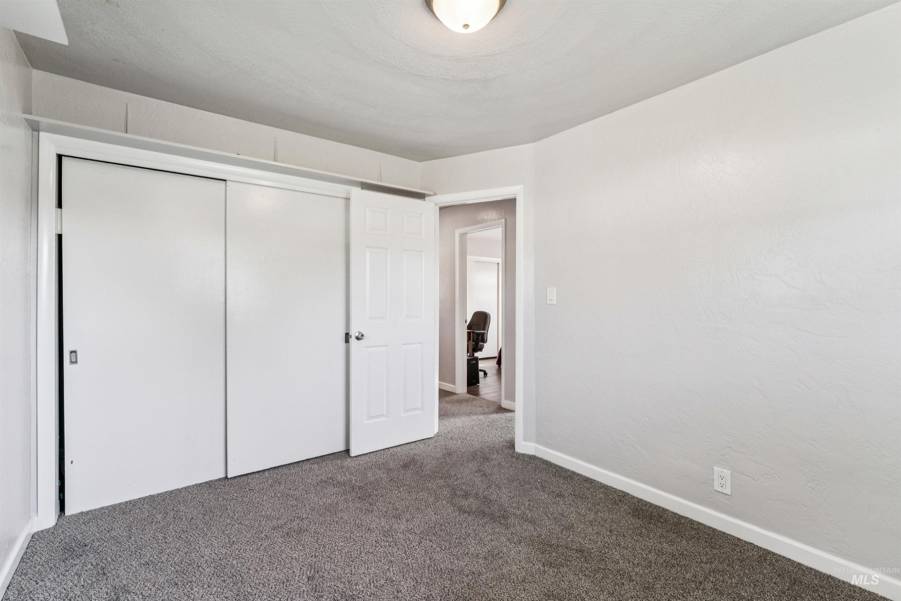 424 Meyer Ave Property Photo 16
