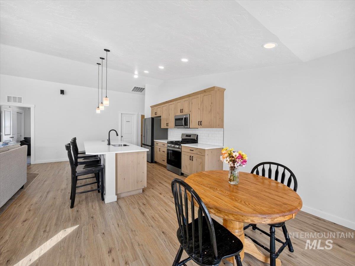 1118 Werle Way Property Photo 21