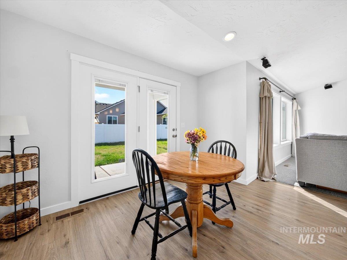 1118 Werle Way Property Photo 22