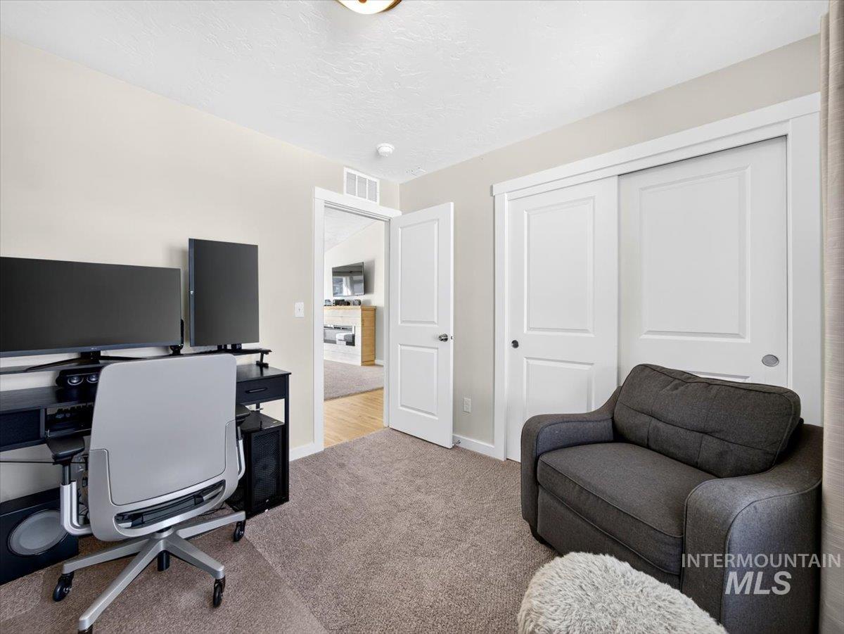 1118 Werle Way Property Photo 32