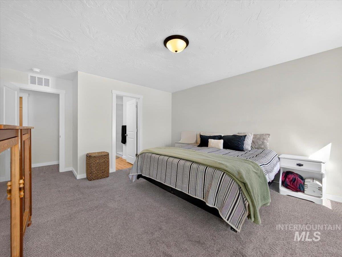 1118 Werle Way Property Photo 35