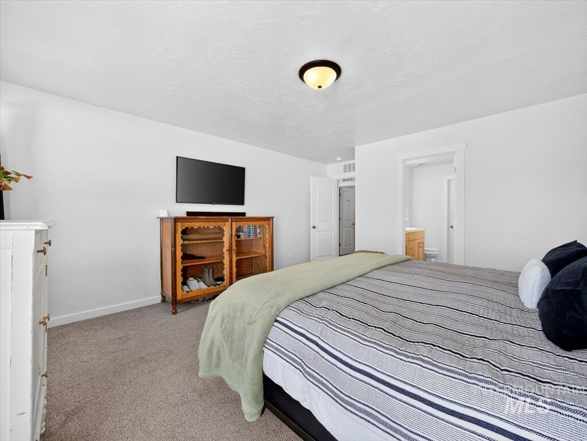1118 Werle Way Property Photo 37