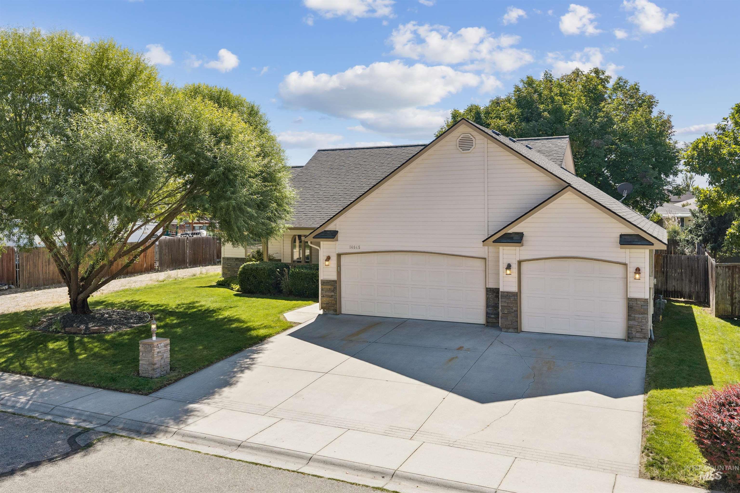 14045 W Hartford Drive Property Photo 44