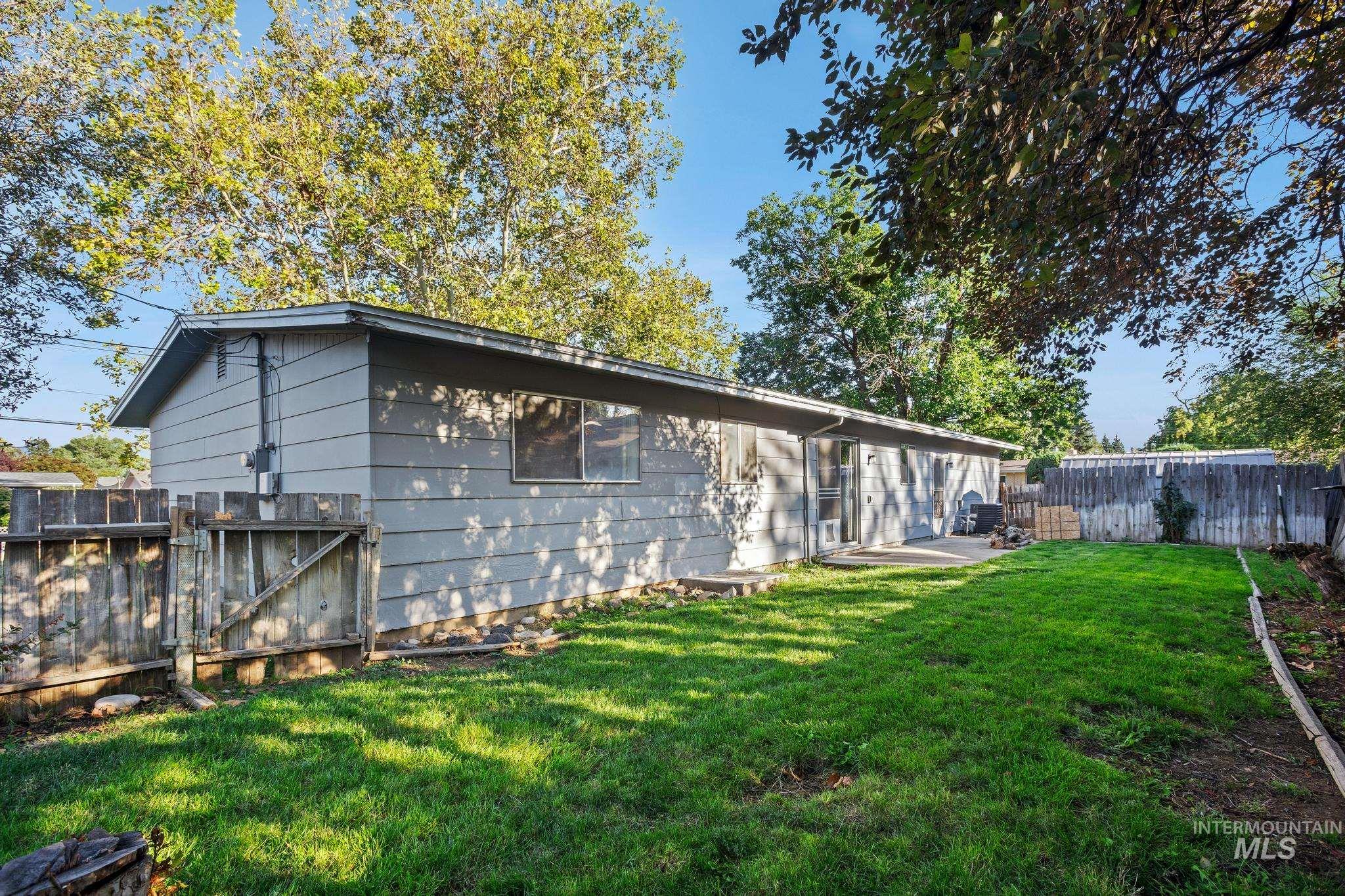 2037 S Curtis Rd Property Photo 31