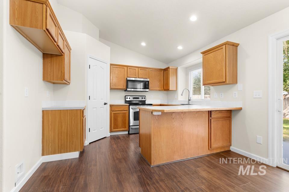 1304 N Atherton Property Photo 6