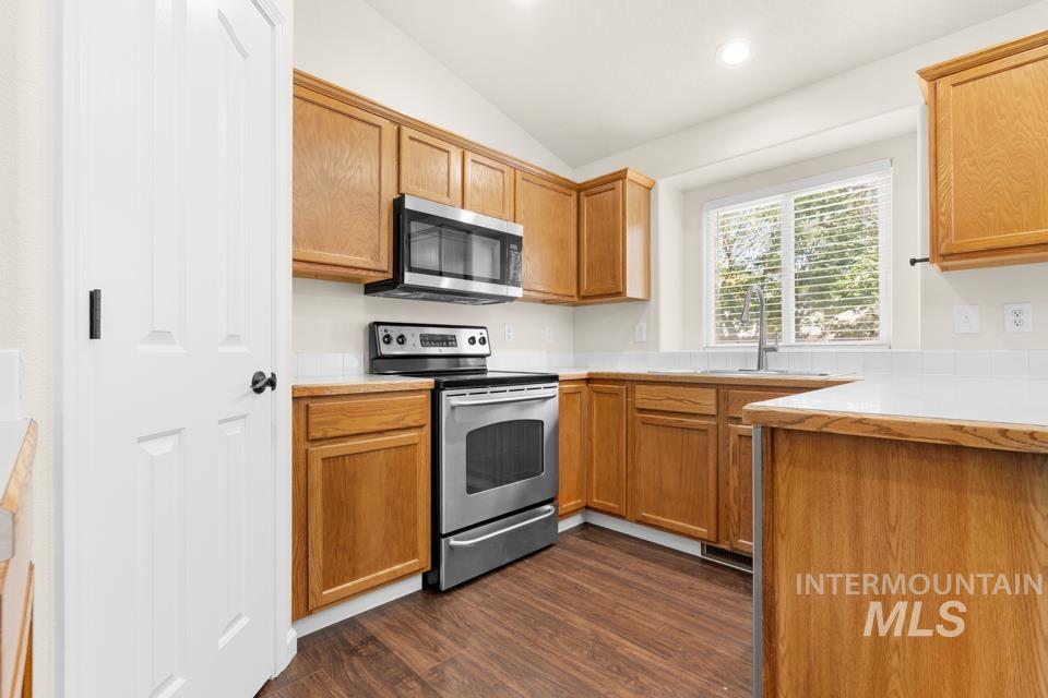 1304 N Atherton Property Photo 9