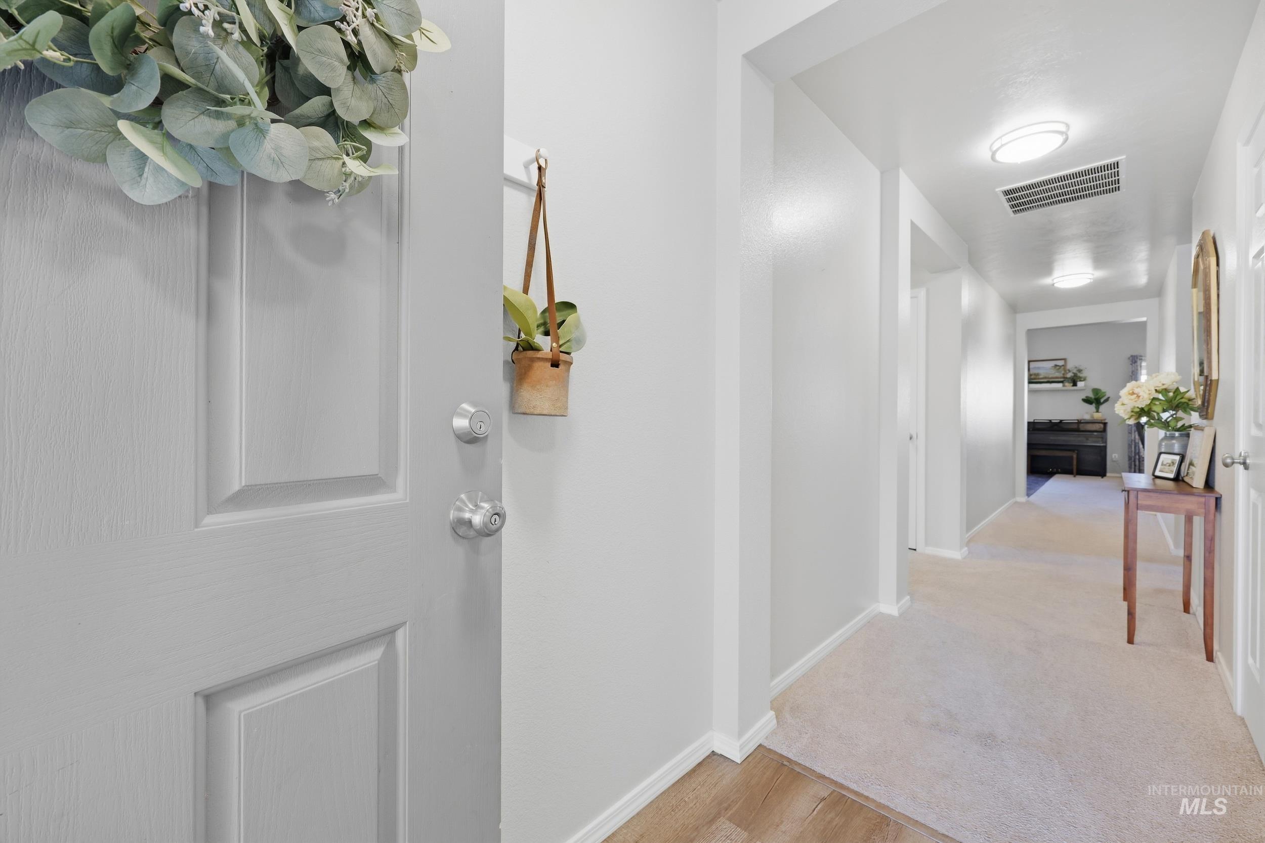 10690 Hackberry St Property Photo 4